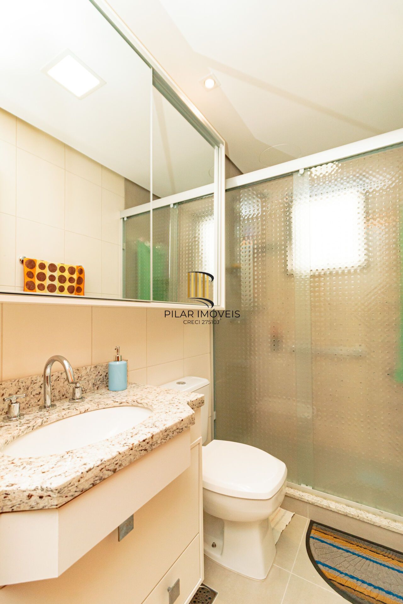 Apartamento à venda no bairro Passo da Areia em Porto Alegre/RS