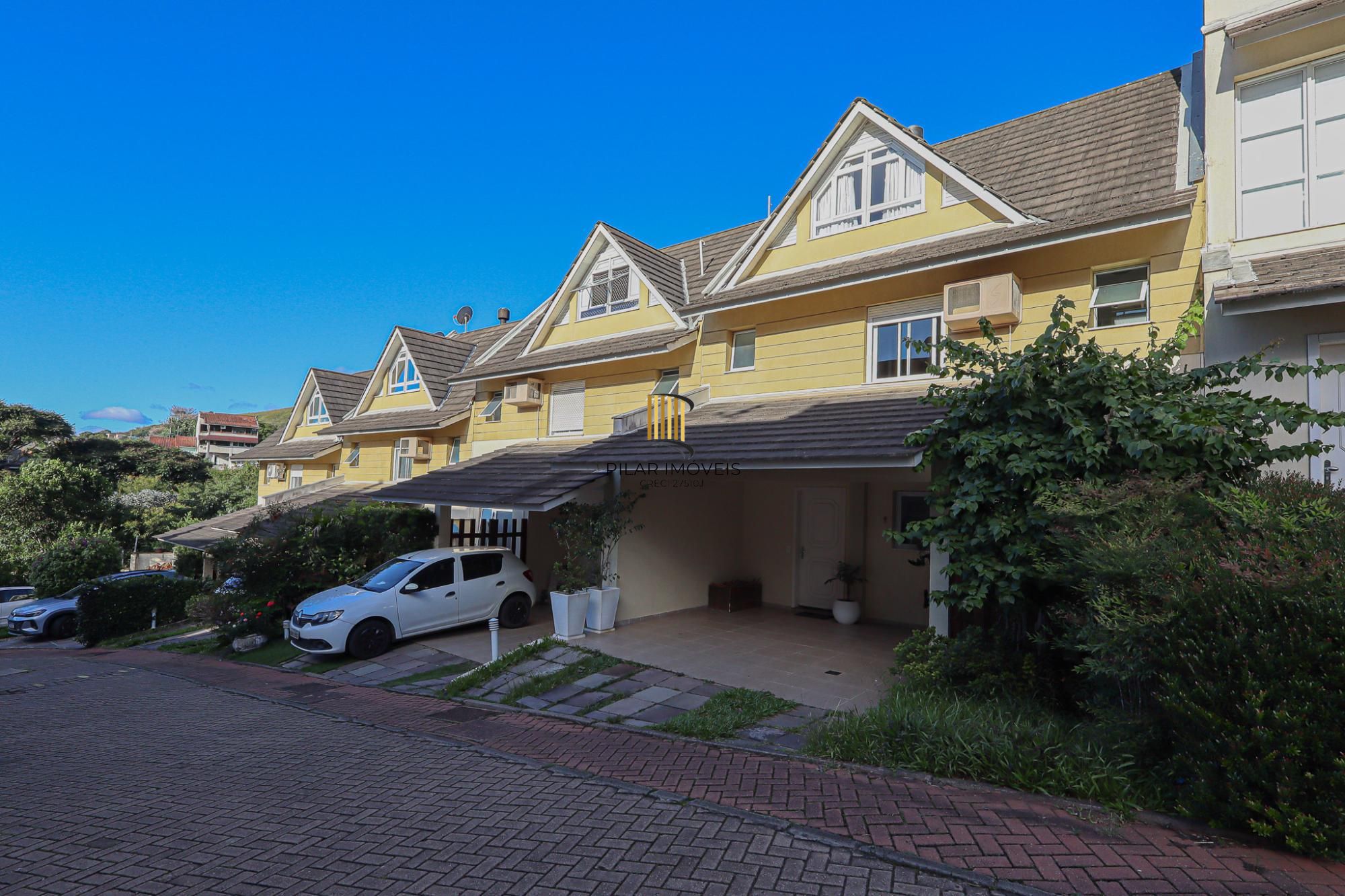 Casa em condomínio no bairro Teresópolis