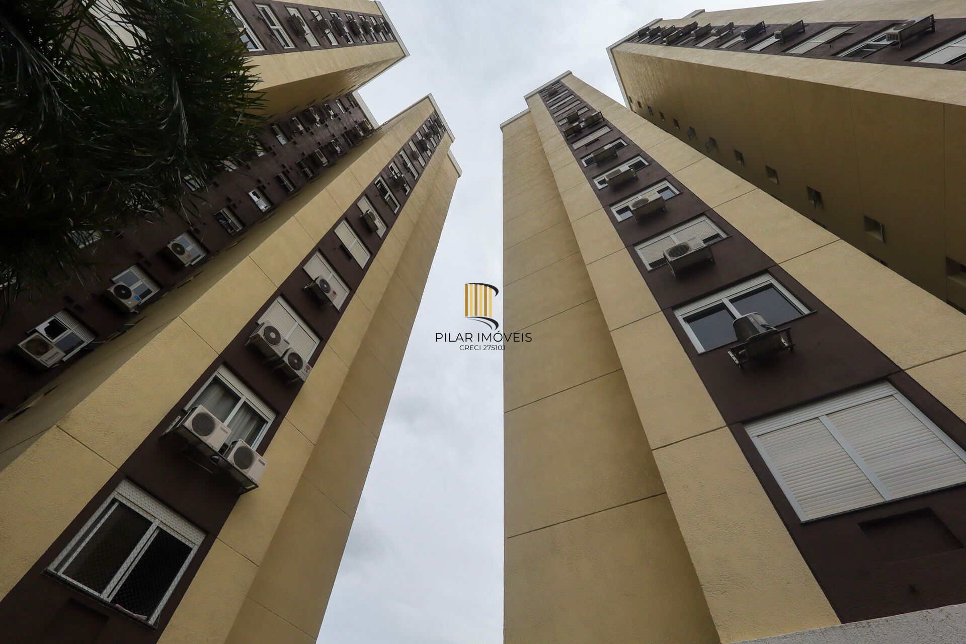 Apartamento à venda no bairro Partenon em Porto Alegre/RS