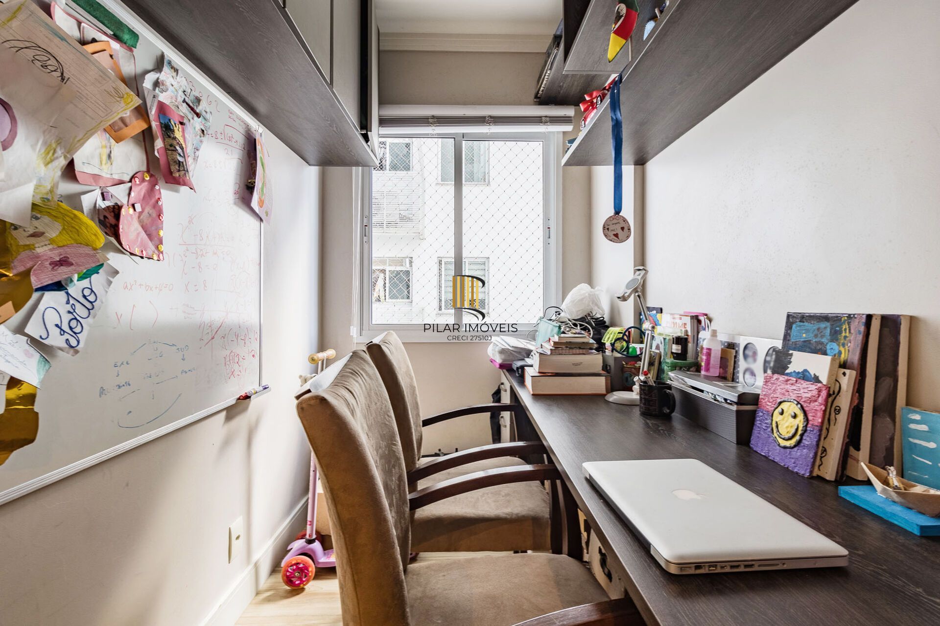 Apartamento à venda no bairro Passo D'areia em Porto Alegre/RS