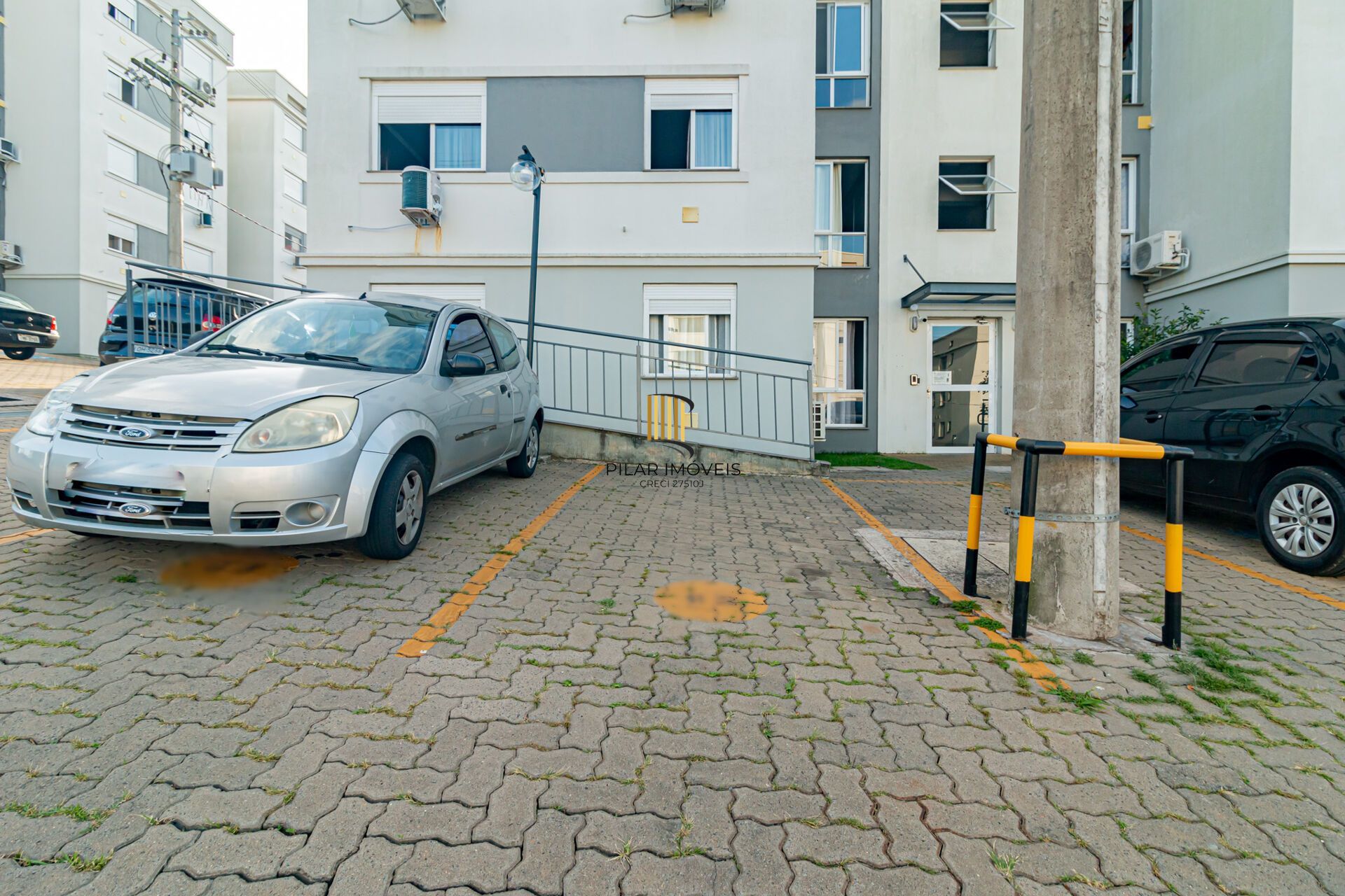 Apartamento à venda no bairro Lomba do Pinheiro em Porto Alegre/RS