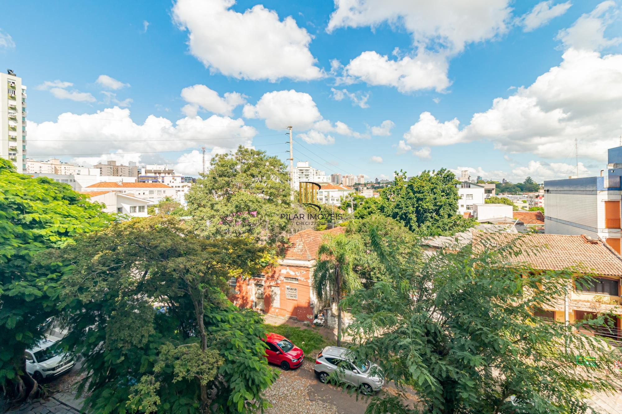 Apartamento à venda no bairro Passo D'areia em Porto Alegre/RS