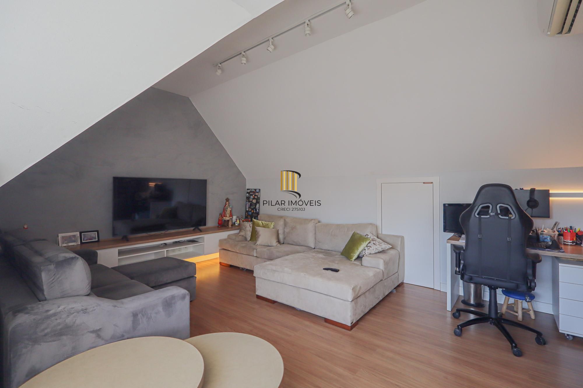 Casa em condomínio a venda no condomínio Villa Serena bairro Teresópolis