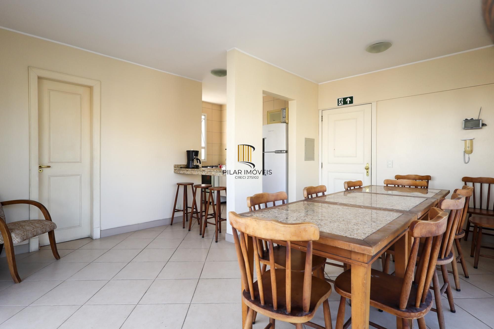 Apartamento a venda no bairro Mont' Serrat
