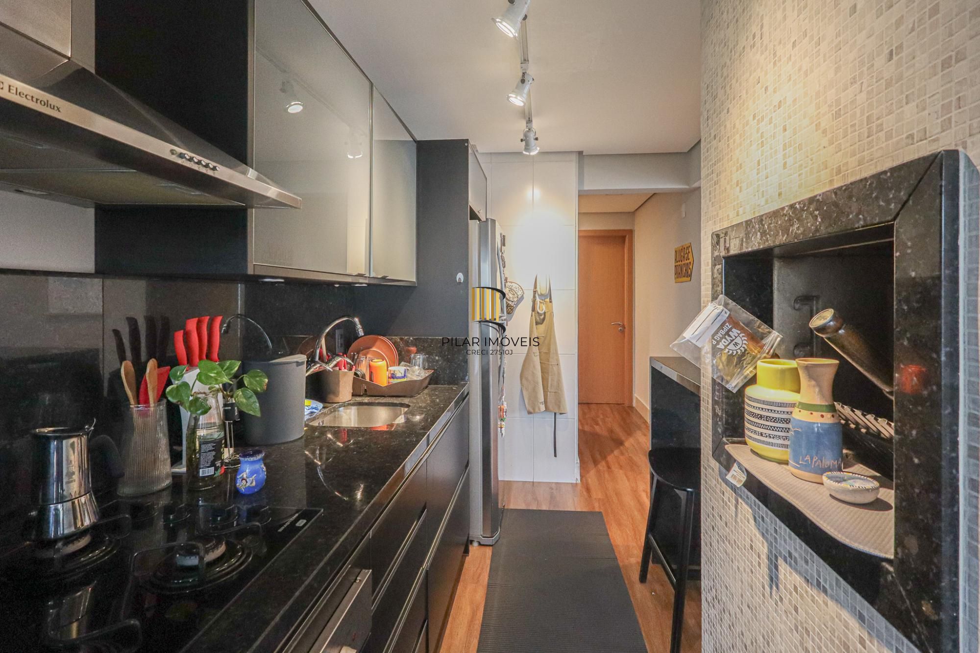 Apartamento a venda no bairro Mont' Serrat