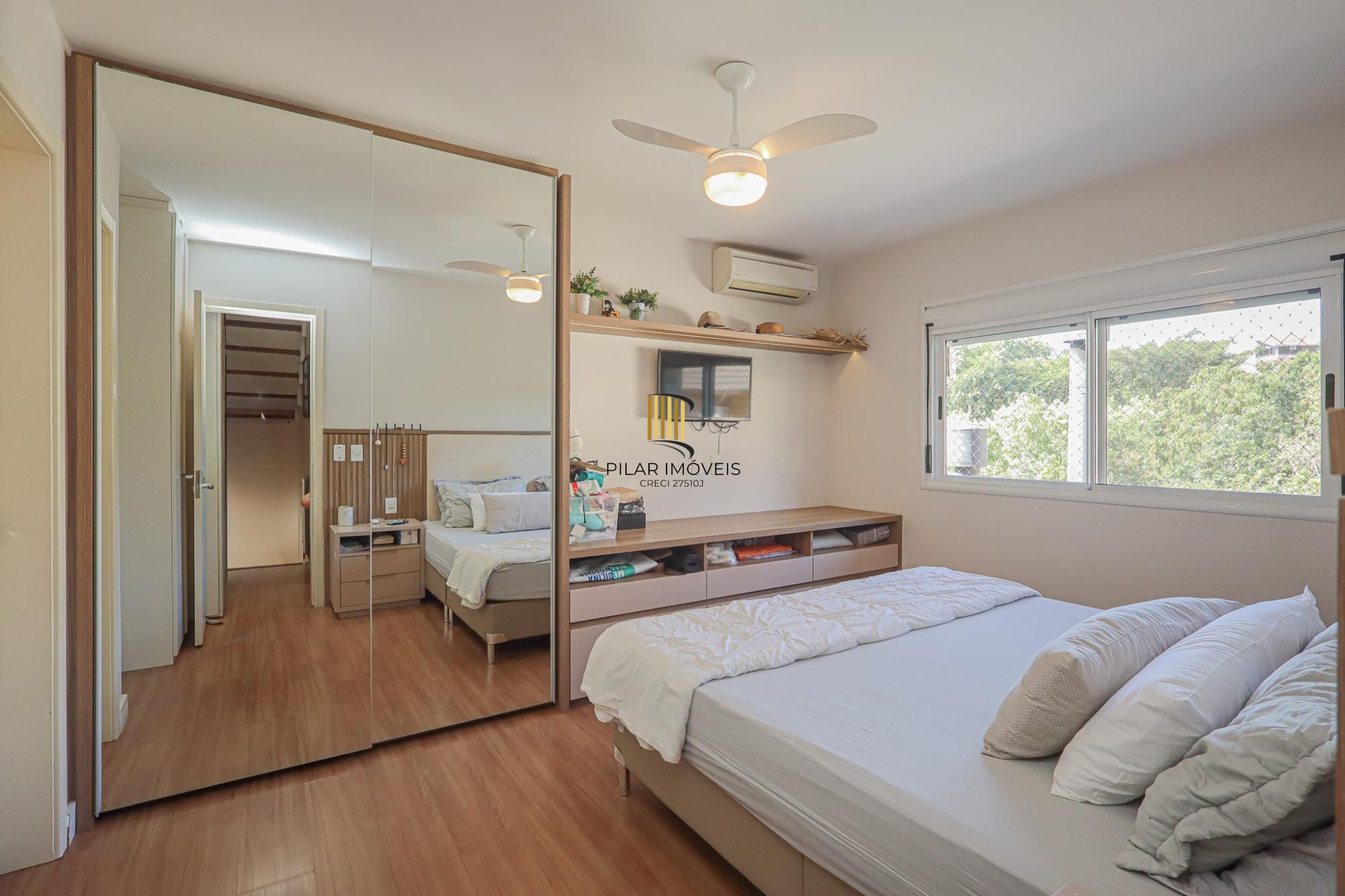 Casa em condomínio a venda no condomínio Villa Serena bairro Teresópolis