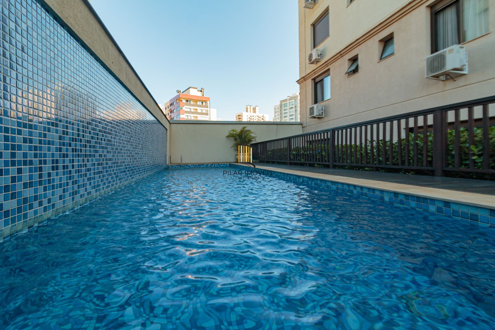 Apartamento à venda no bairro Passo da Areia em Porto Alegre/RS