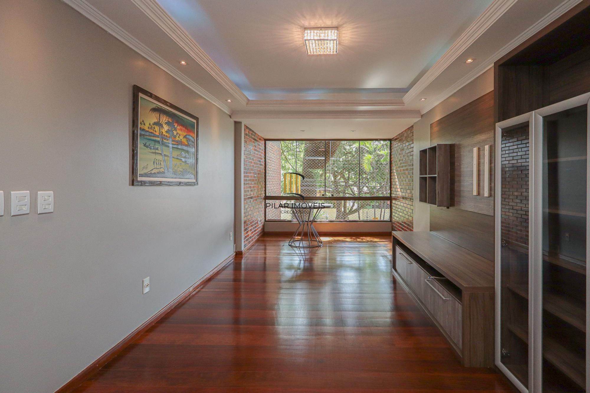 Apartamento à venda no bairro Petrópolis