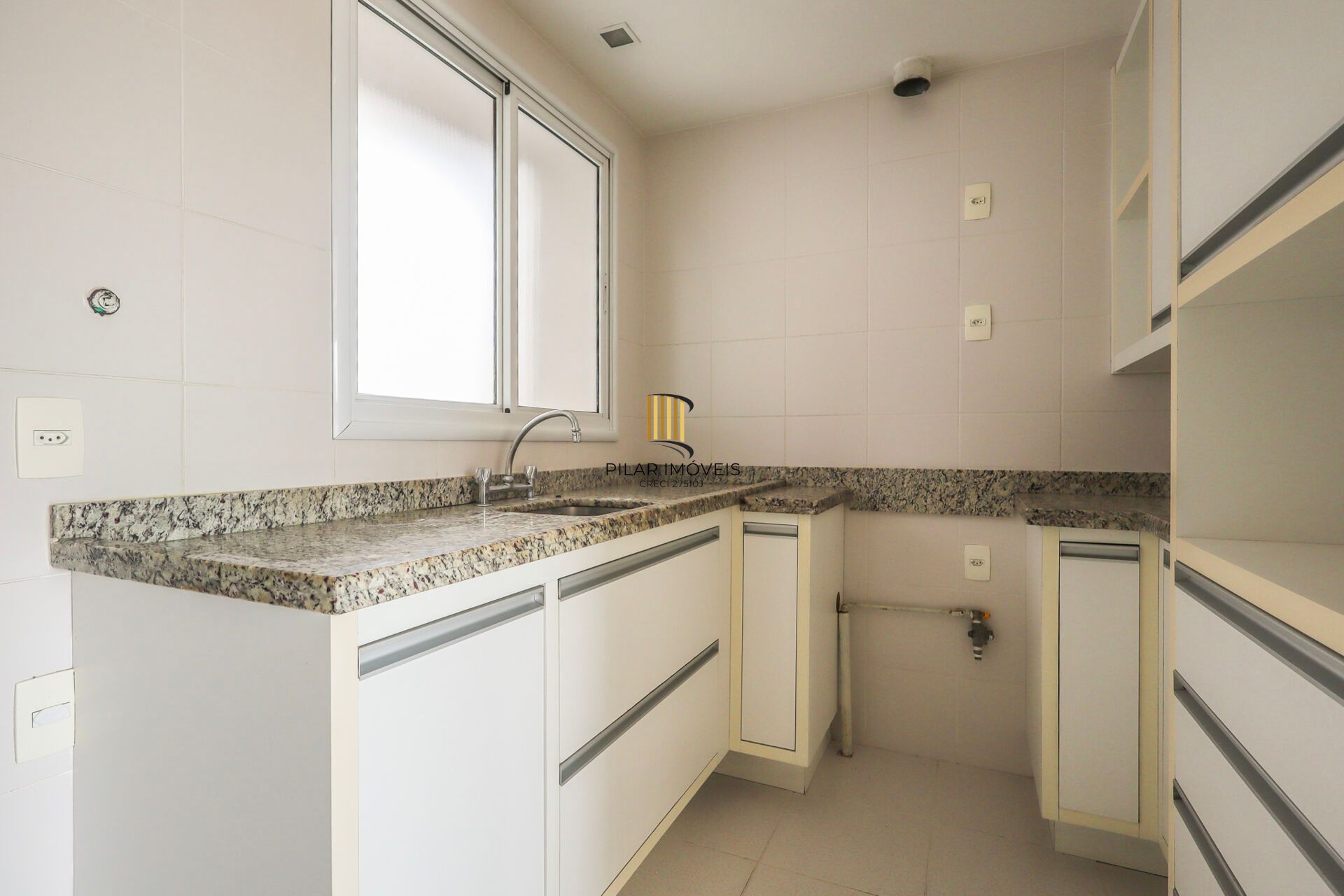 Apartamento à venda no bairro Jardim Lindóia em Porto Alegre/RS