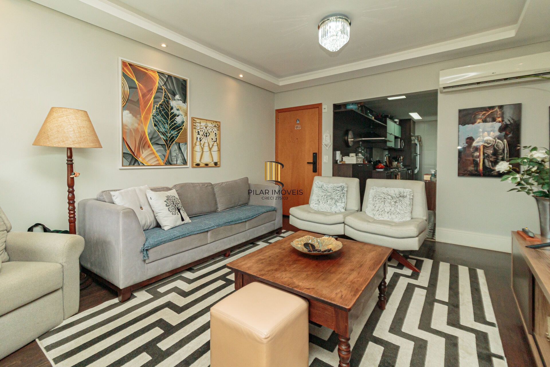 Apartamento à venda no bairro Jardim Planalto em Porto Alegre/RS