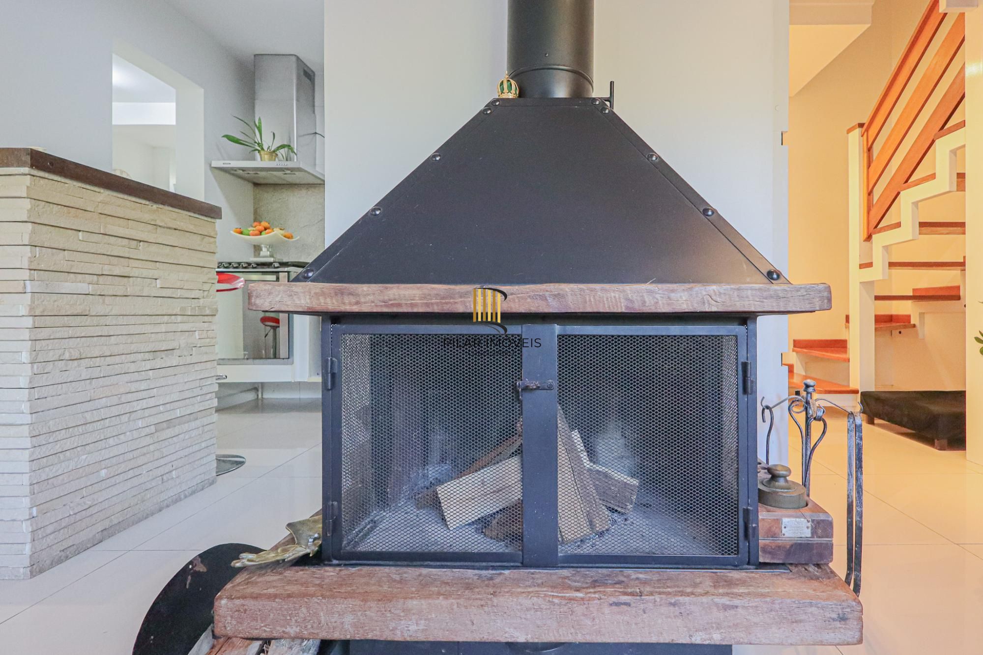 Casa em condomínio no bairro Teresópolis