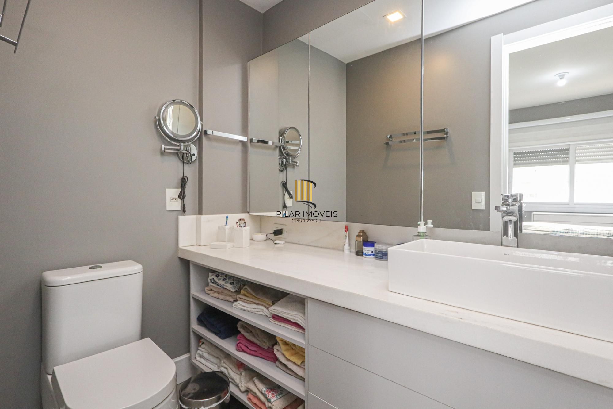 Apartamento à venda no bairro São Sebastião em Porto Alegre/RS