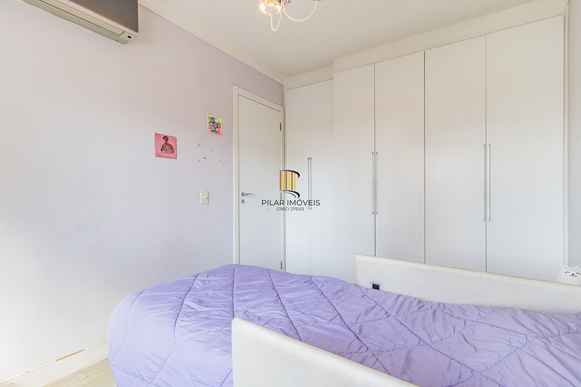 Apartamento à venda no bairro Passo D'areia em Porto Alegre/RS