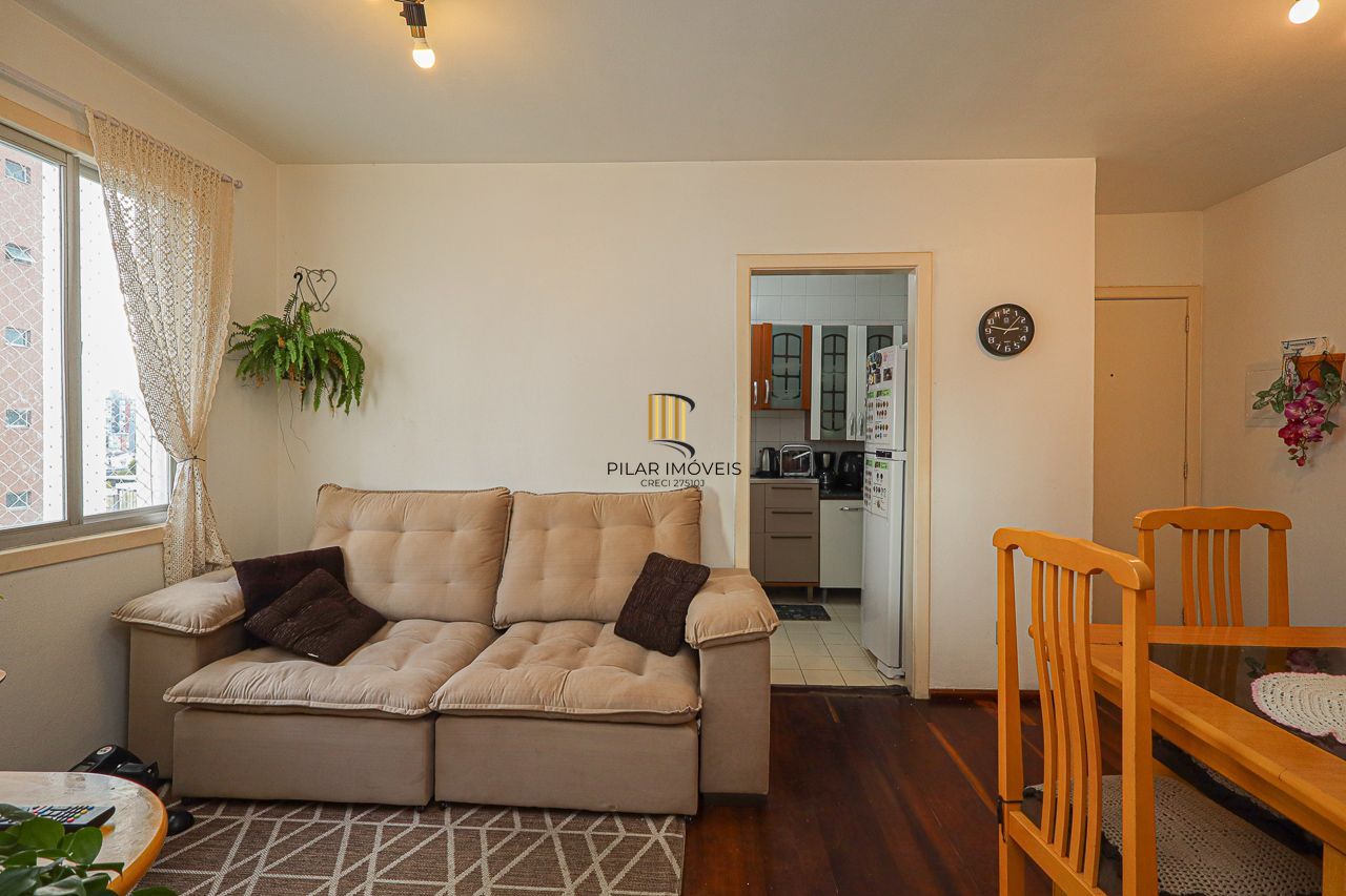 Apartamento a venda no bairro Partenon