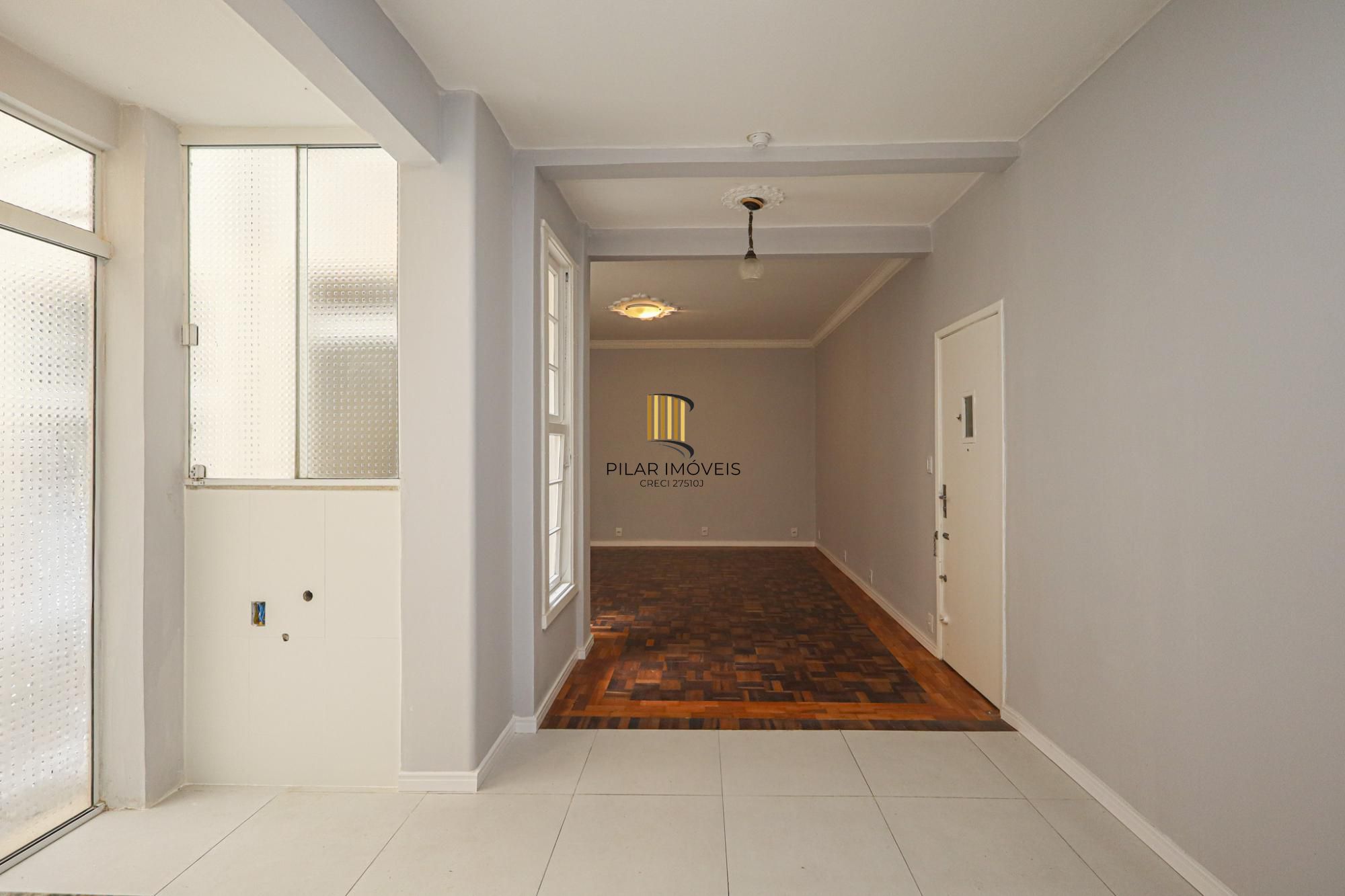 Apartamento a venda no bairro Bom Fim