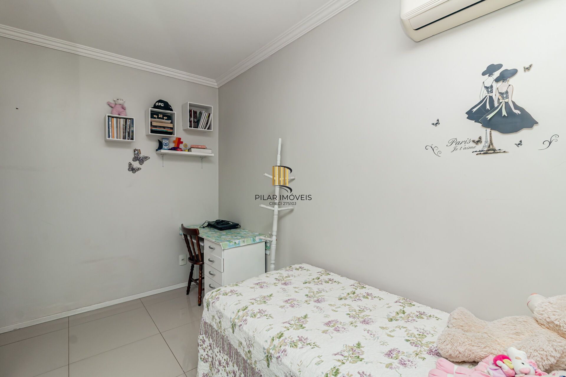 Apartamento à venda no bairro Passo D'areia em Porto Alegre/RS