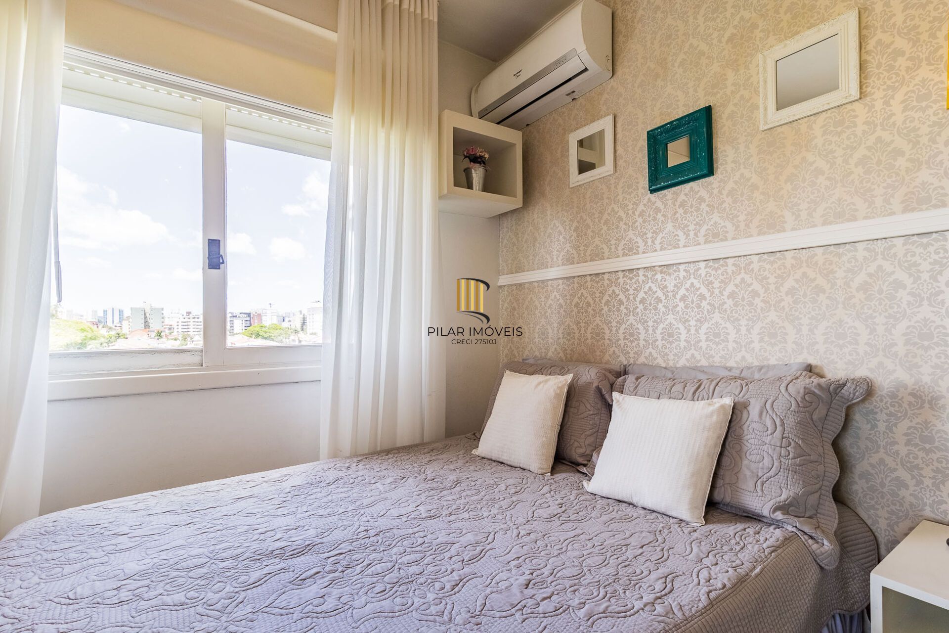 Apartamento à venda no bairro Jardim Lindóia em Porto Alegre/RS