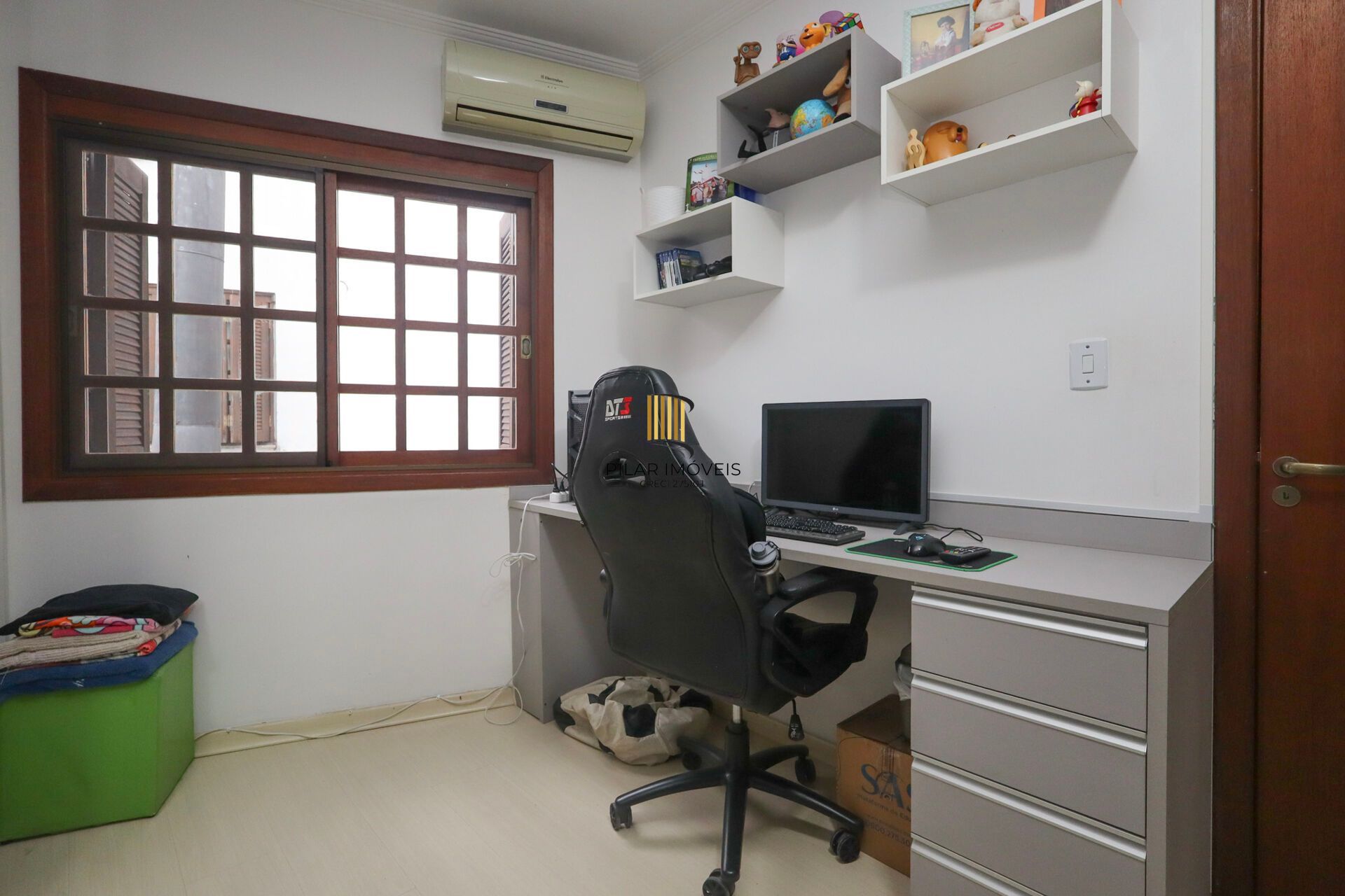 Casa à venda no bairro Jardim Itu em Porto Alegre/RS