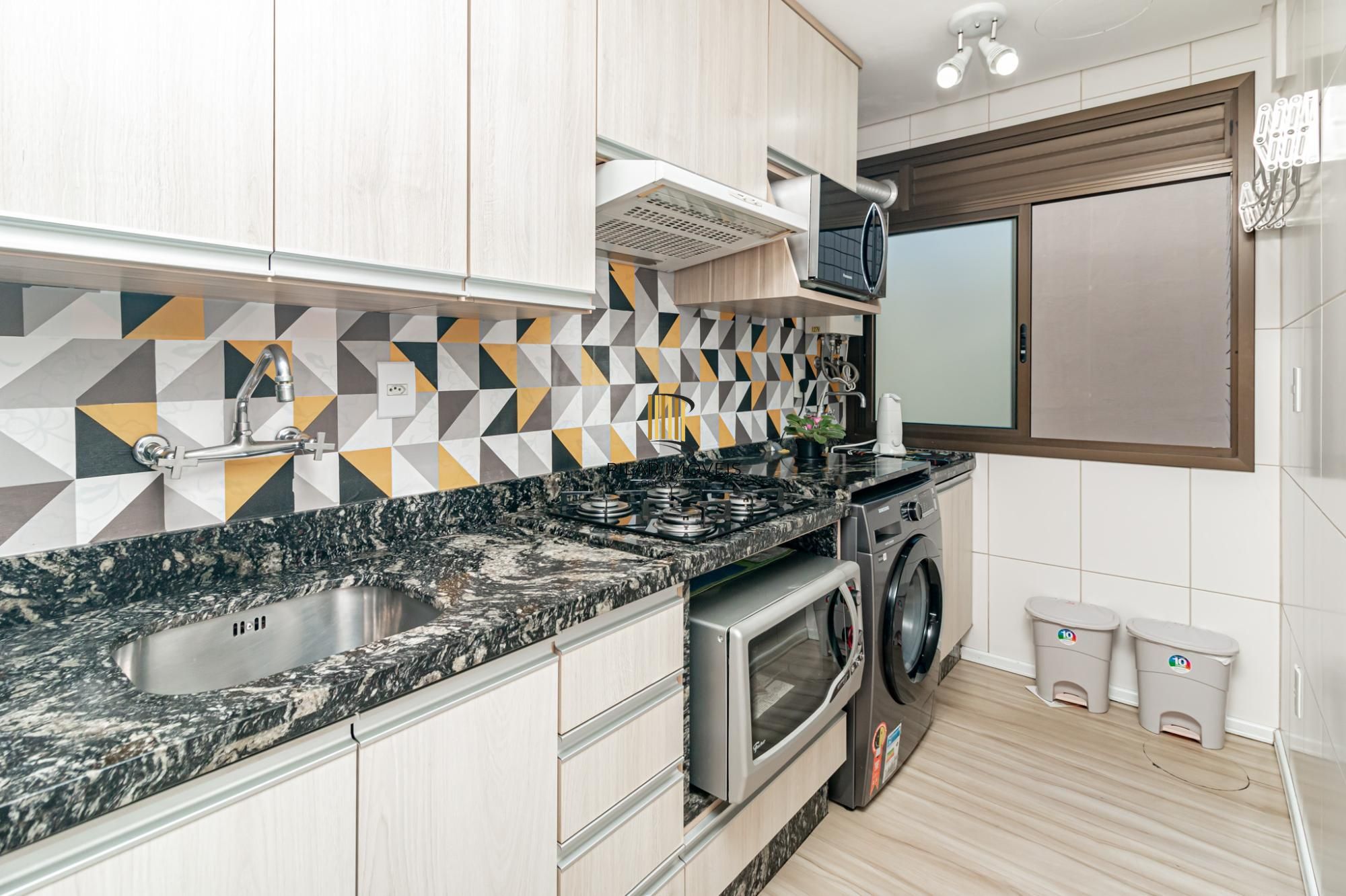 Apartamento à venda no bairro Passo D'areia em Porto Alegre/RS