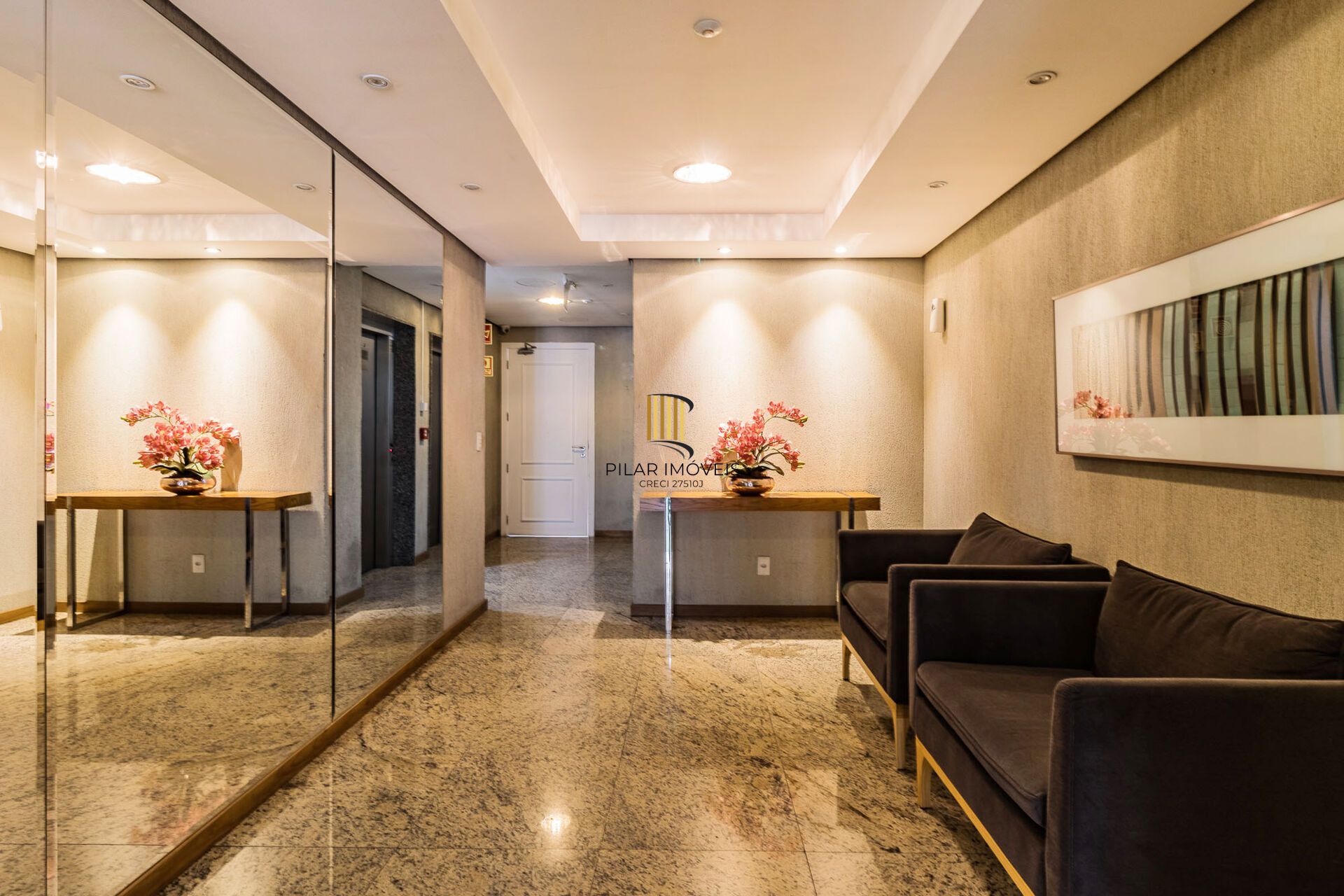 Apartamento à venda no bairro Mont' Serrat em Porto Alegre/RS
