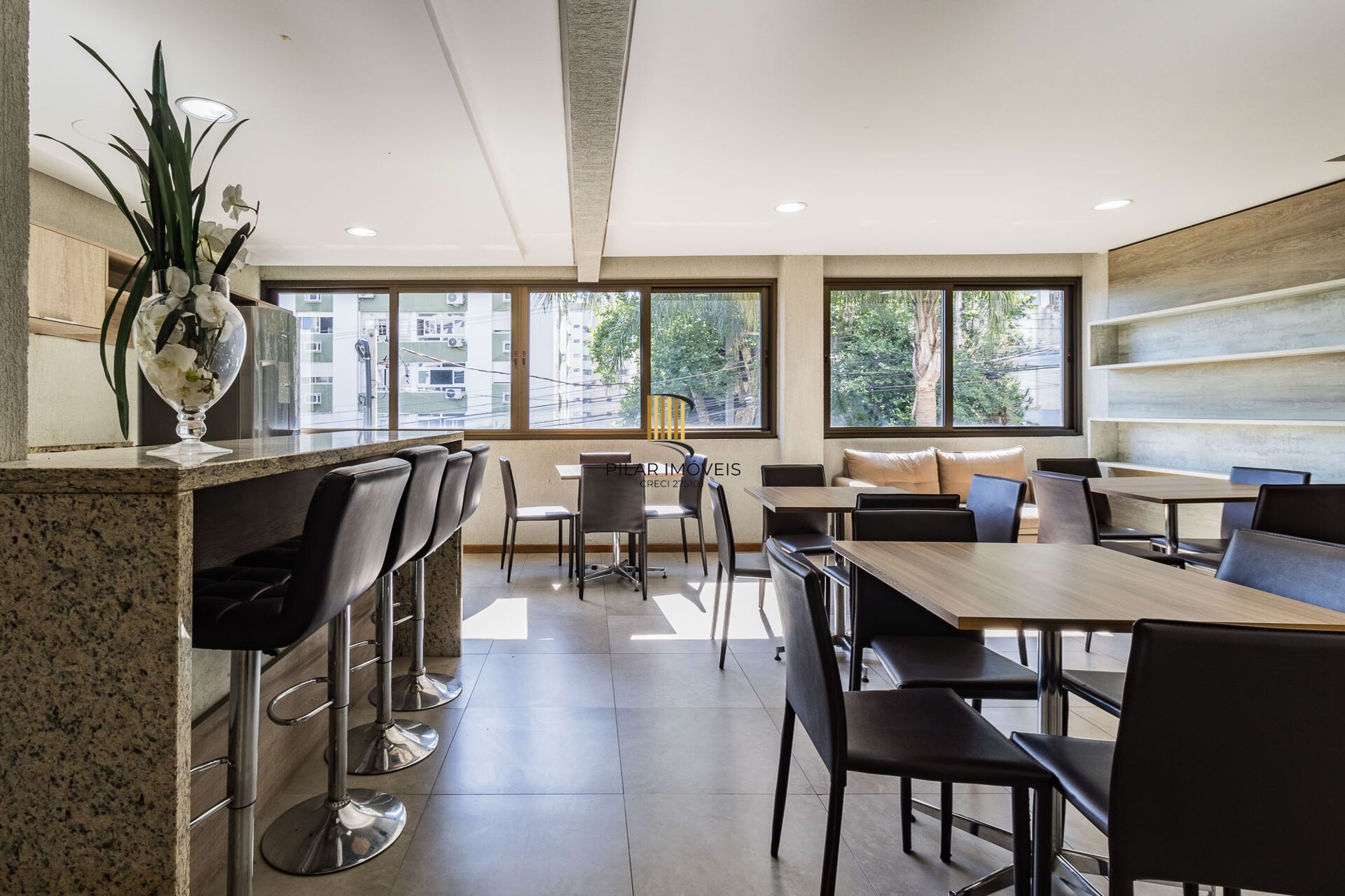 Apartamento à venda no bairro Mont' Serrat em Porto Alegre/RS