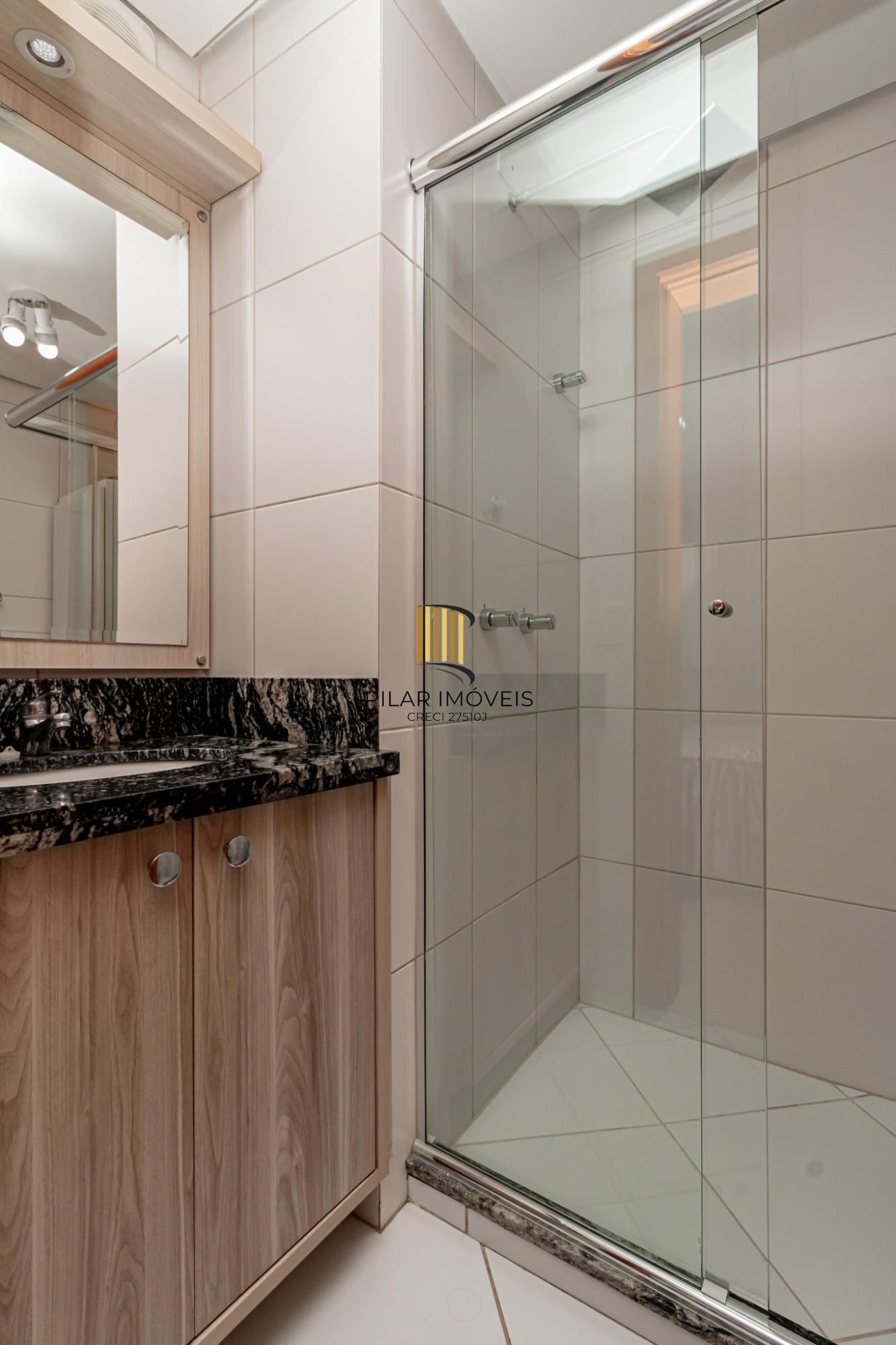 Apartamento à venda no bairro Passo D'areia em Porto Alegre/RS