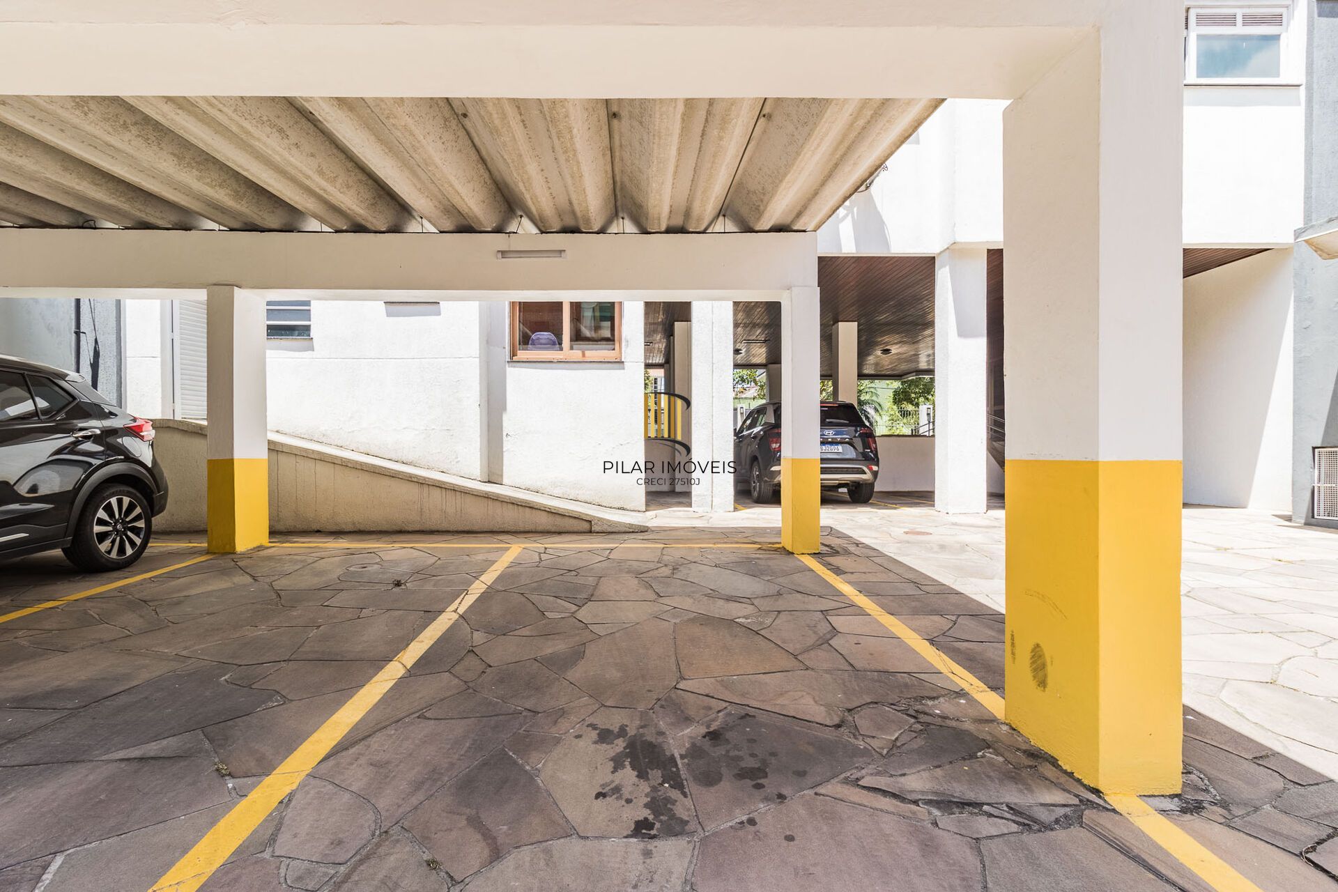 Apartamento à venda no bairro Jardim Lindóia em Porto Alegre/RS