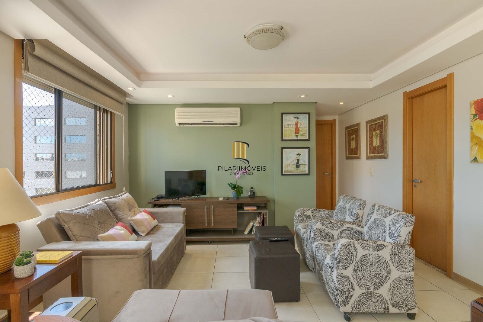 Apartamento à venda no bairro Passo D'areia em Porto Alegre/RS