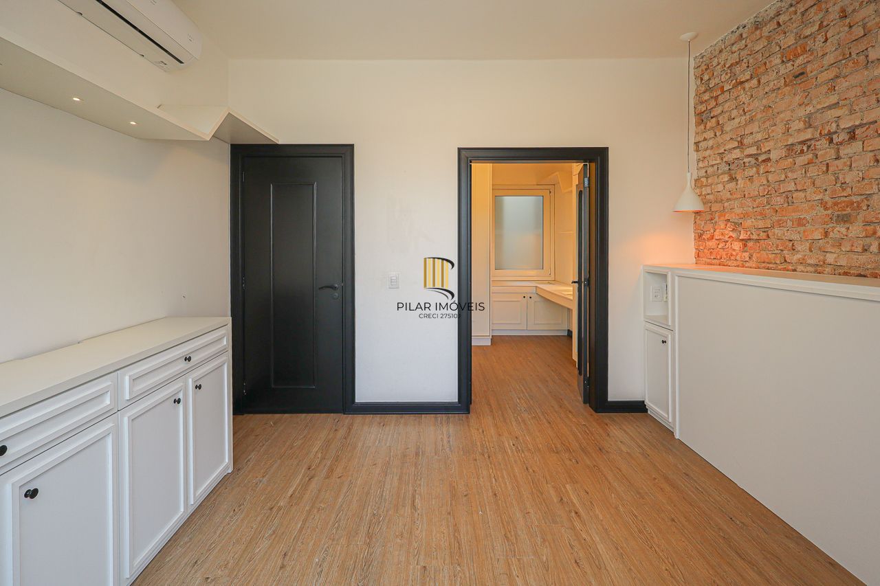 Apartamento a venda no bairro Bom fim
