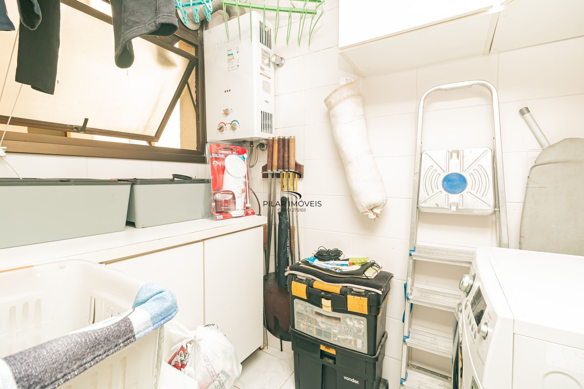 Apartamento à venda no bairro Passo D'areia em Porto Alegre/RS