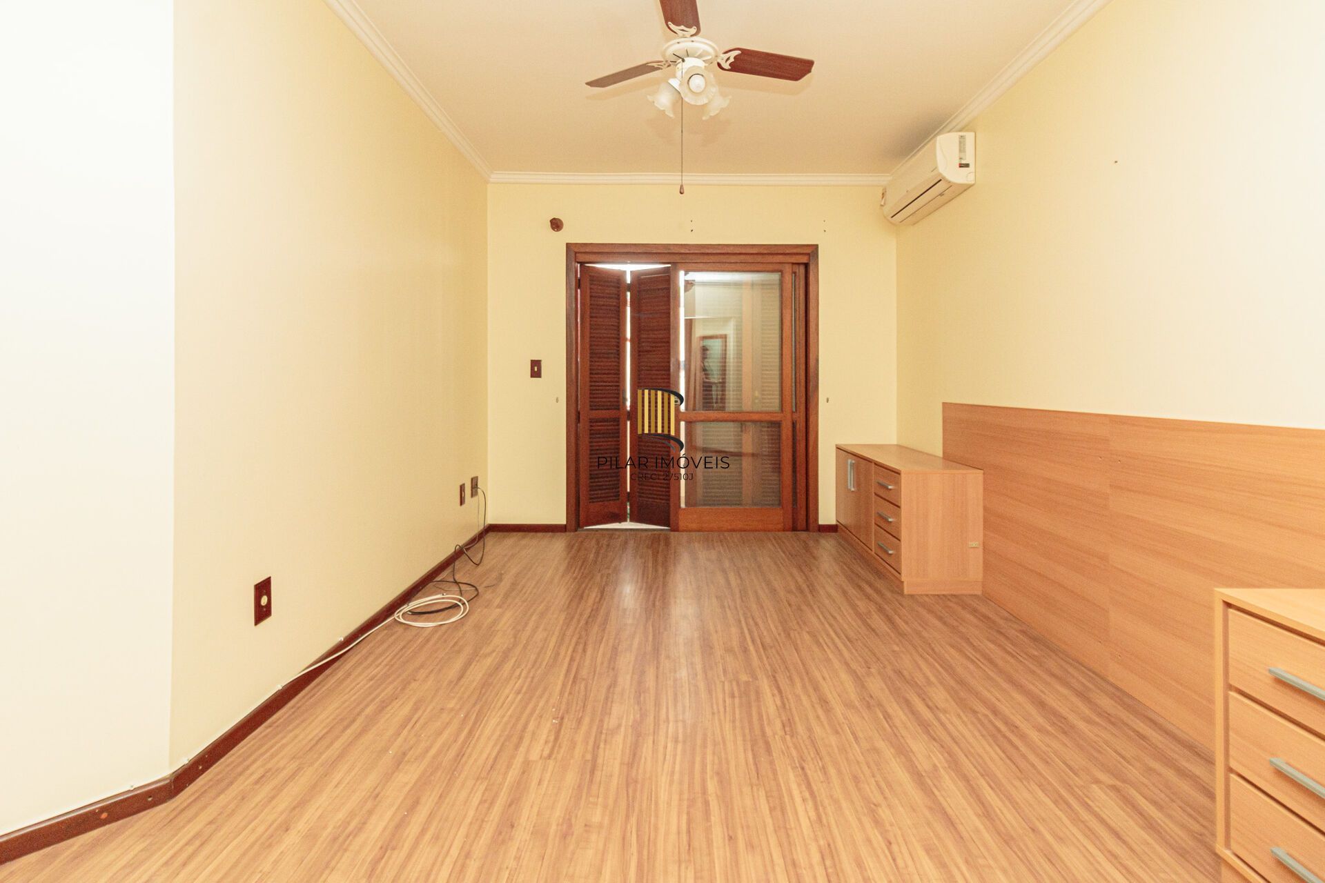 Apartamento à venda no bairro Jardim Planalto em Porto Alegre/RS