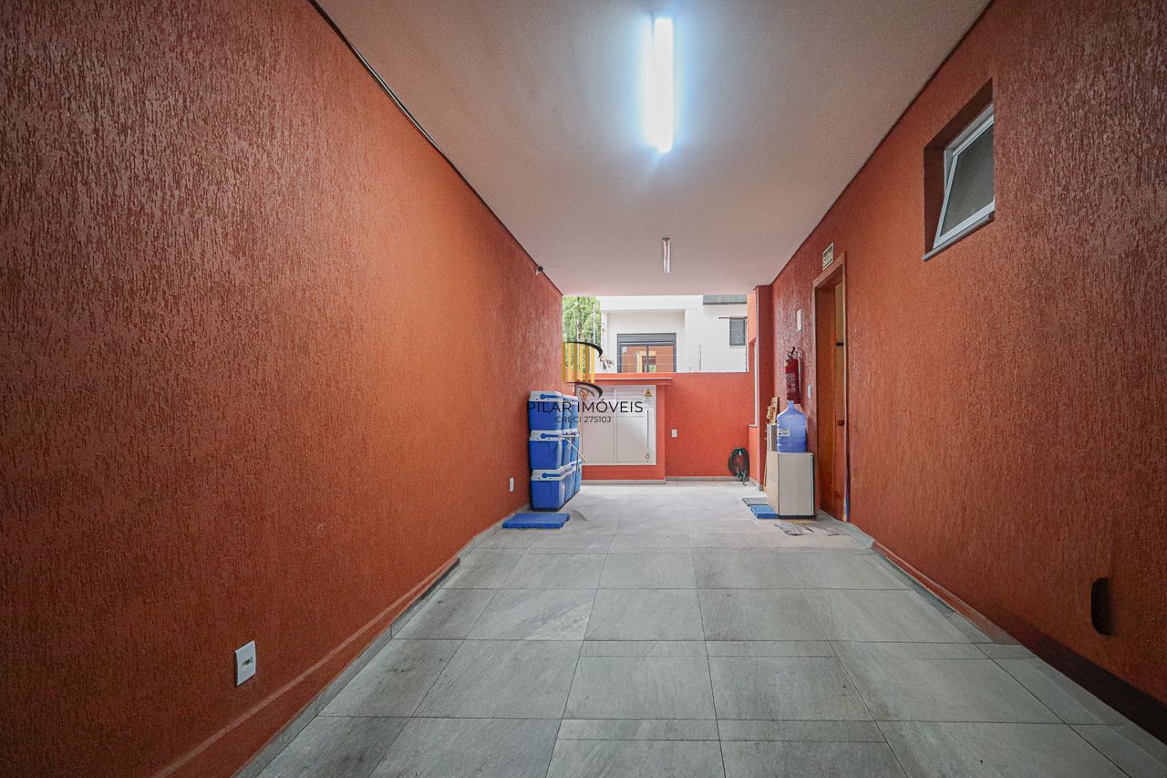 Casa Comercial a venda no bairro Cristo Redentor