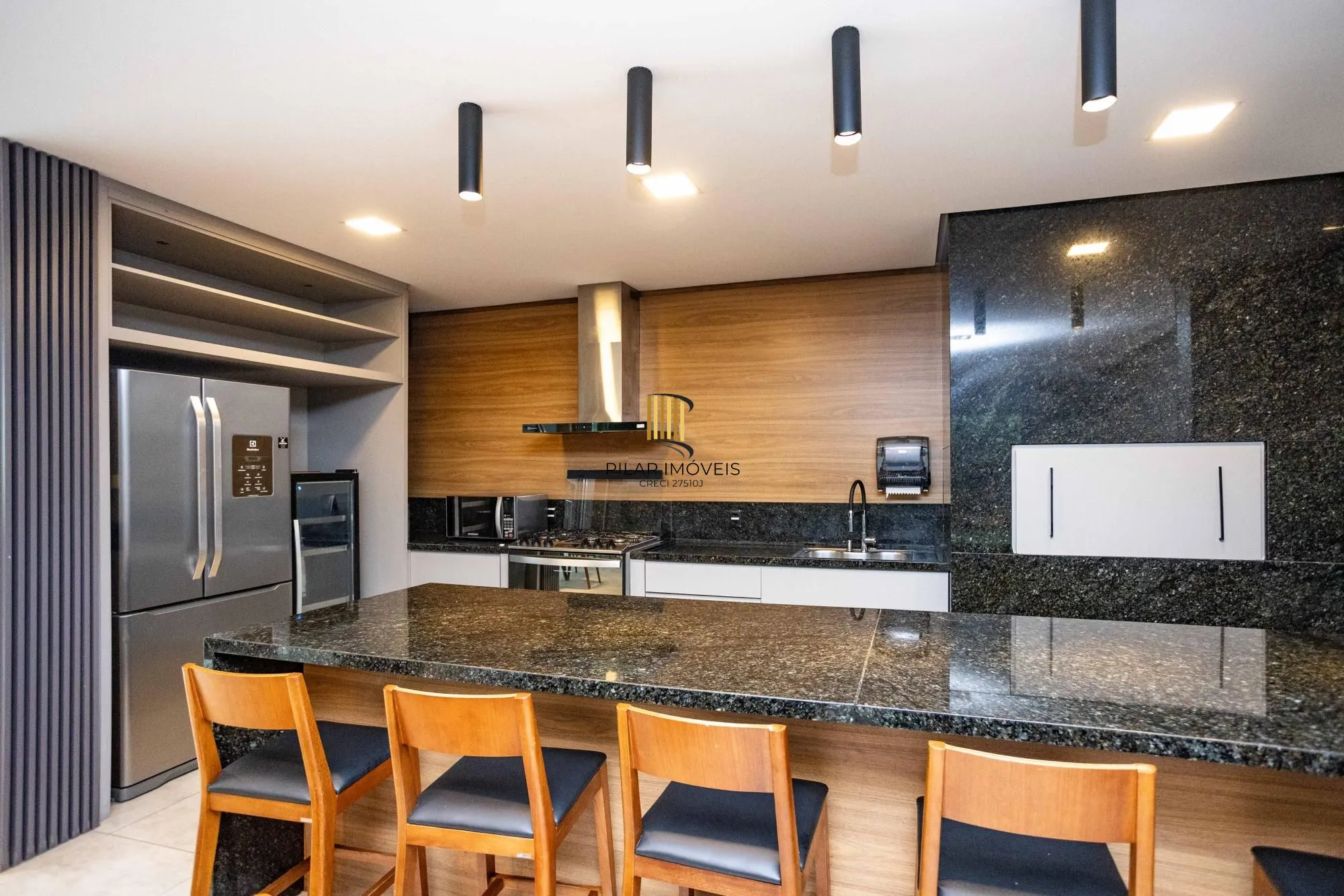 Apartamento 3 dormitórios no bairro Três Figueiras