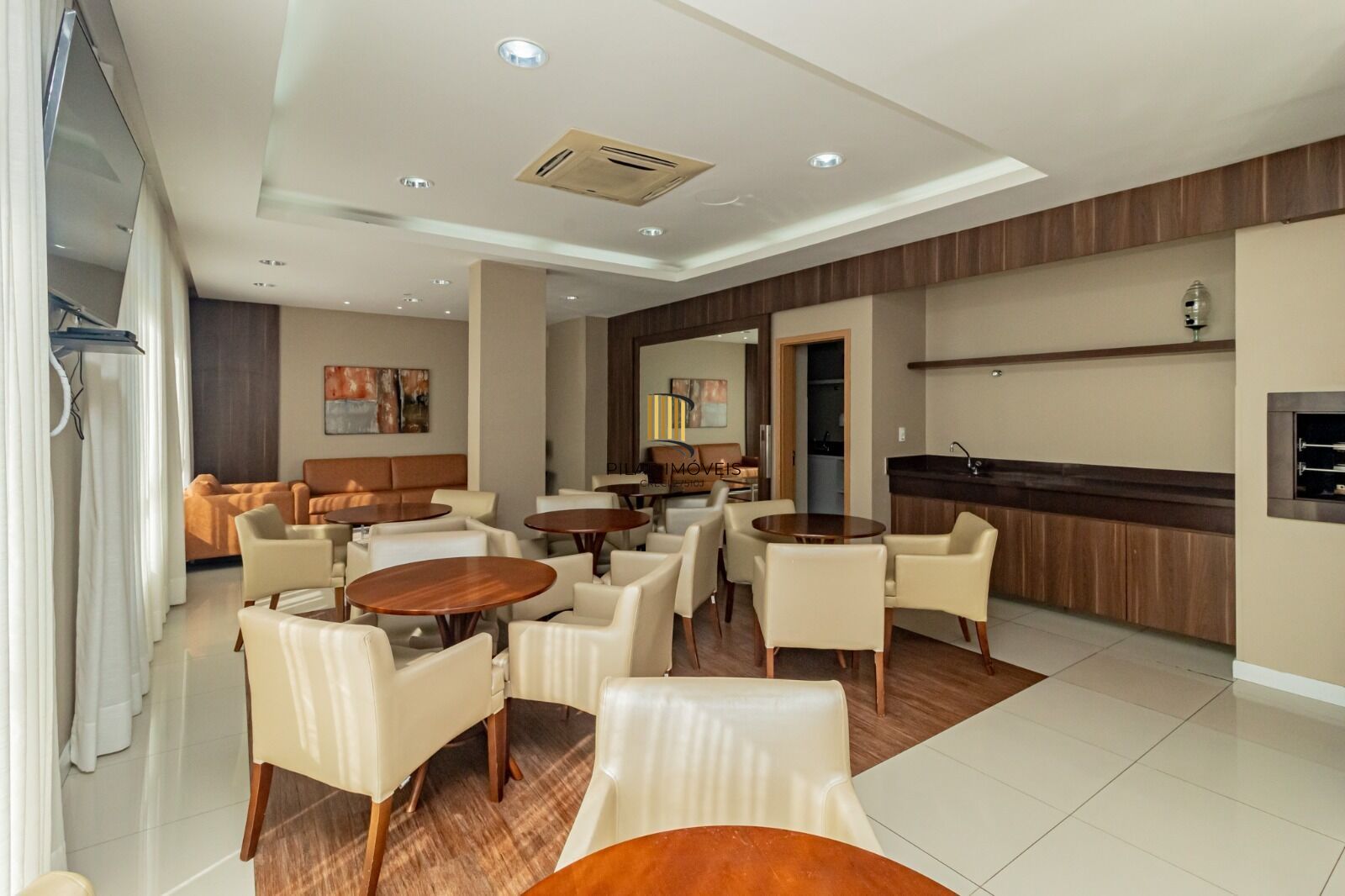 Apartamento à venda no bairro Passo D'areia em Porto Alegre/RS