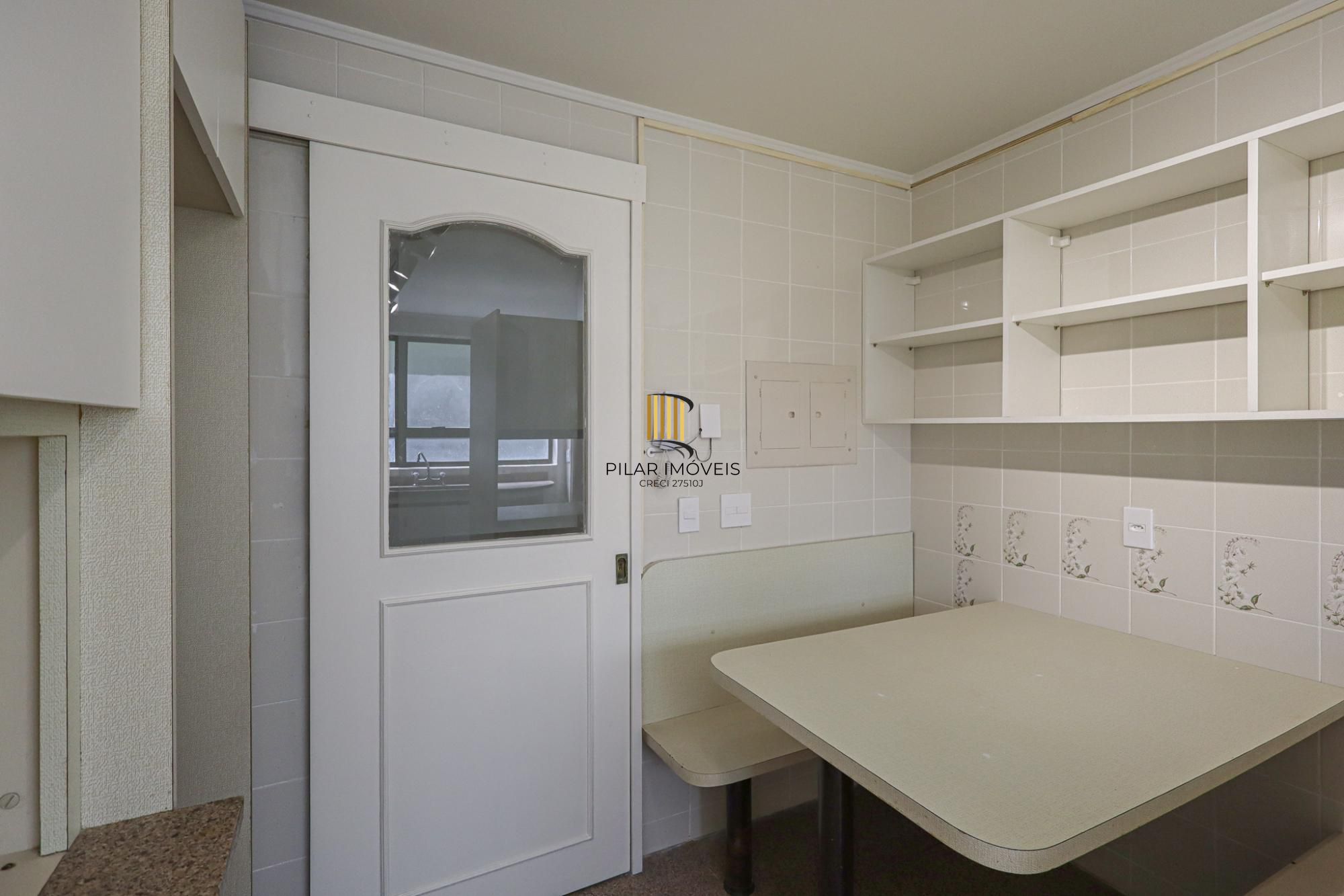 Apartamento a venda no bairro Mont' Serrat