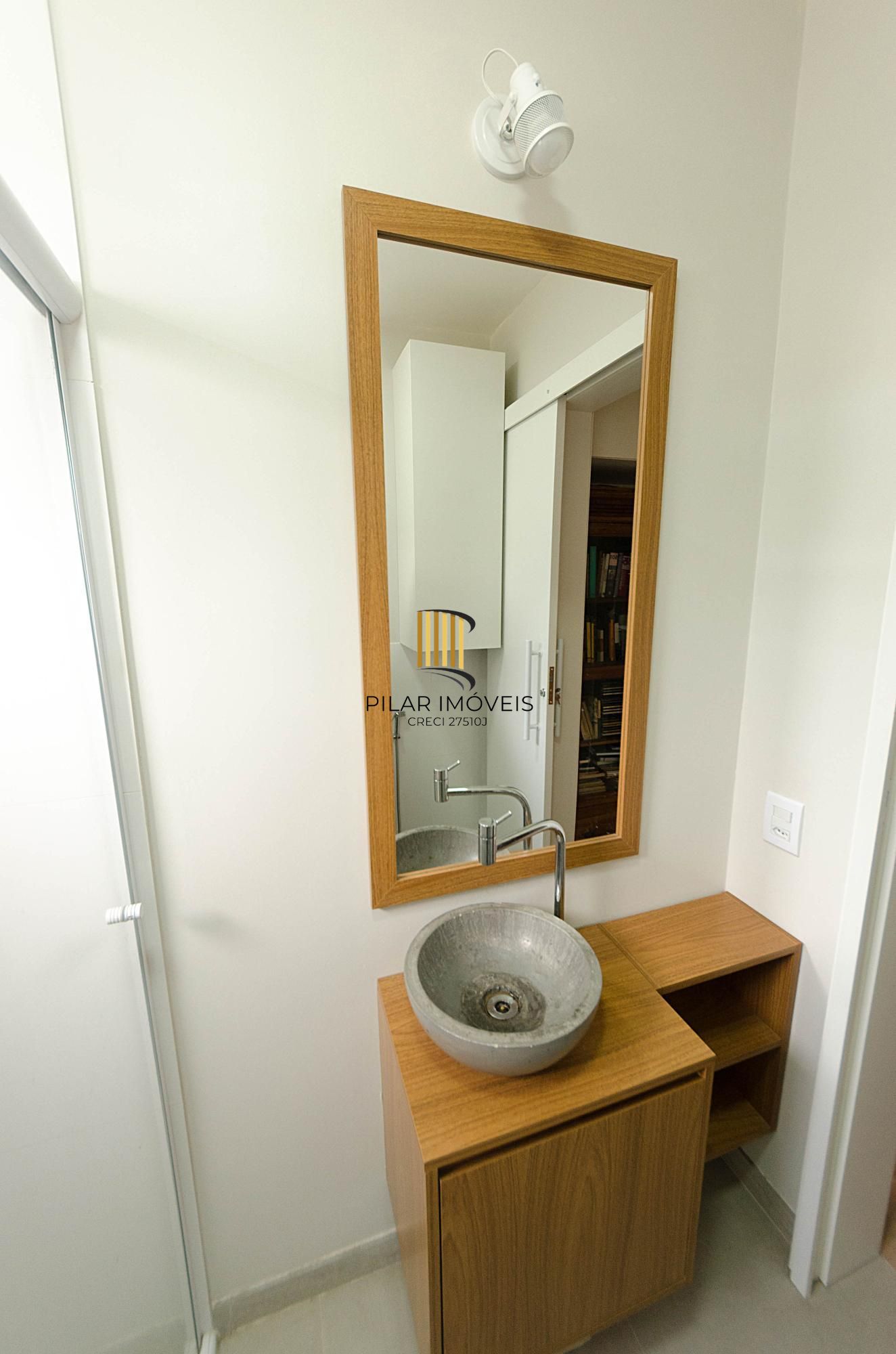 Apartamento mobiliado no bairro Jardim do Salso