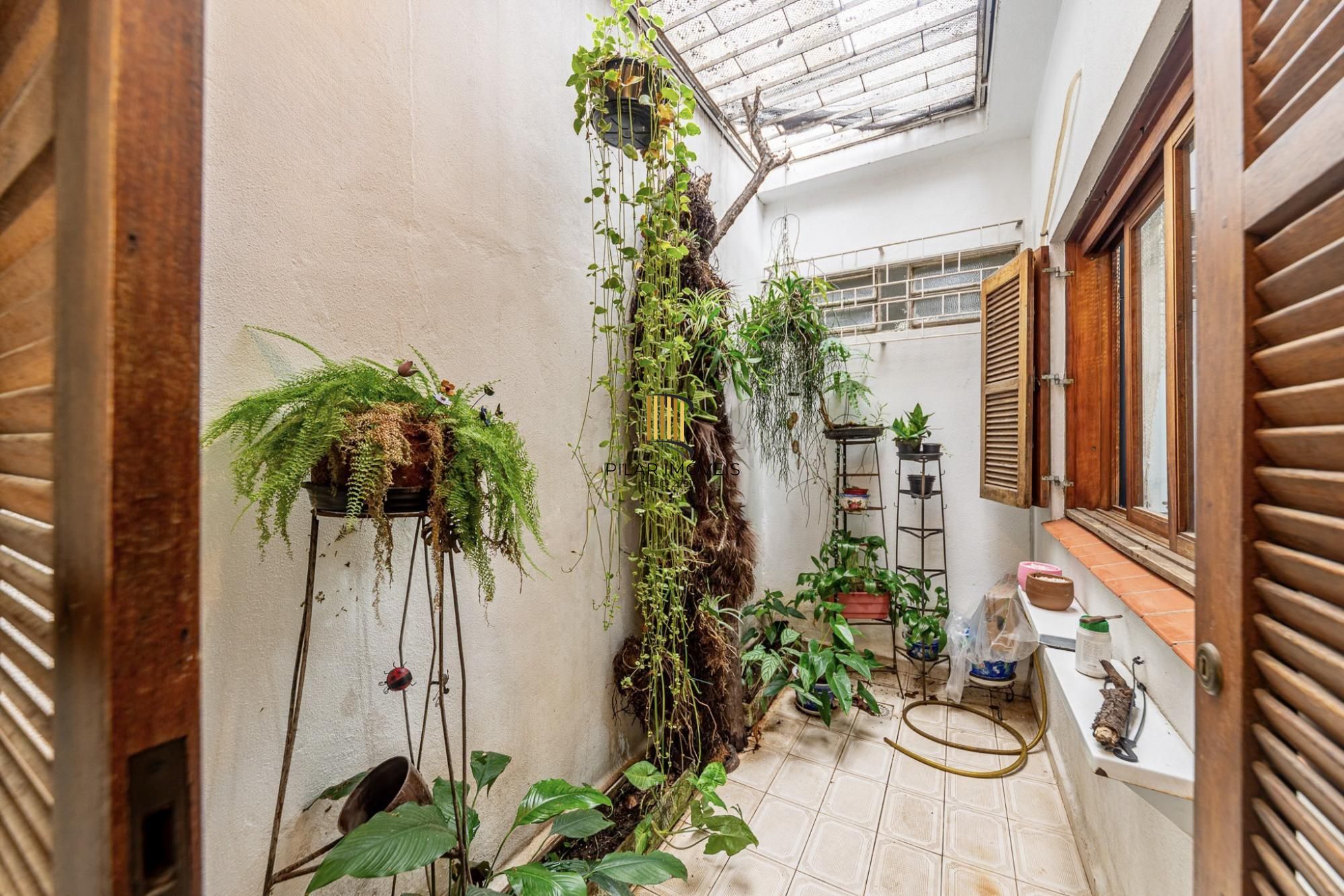 Casa a venda no bairro Três Figueiras