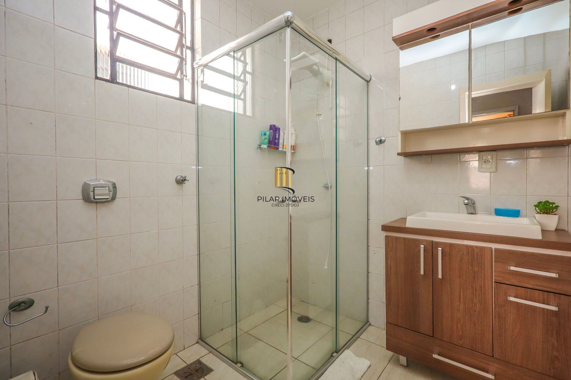 Apartamento à venda no bairro Passo D'areia em Porto Alegre/RS