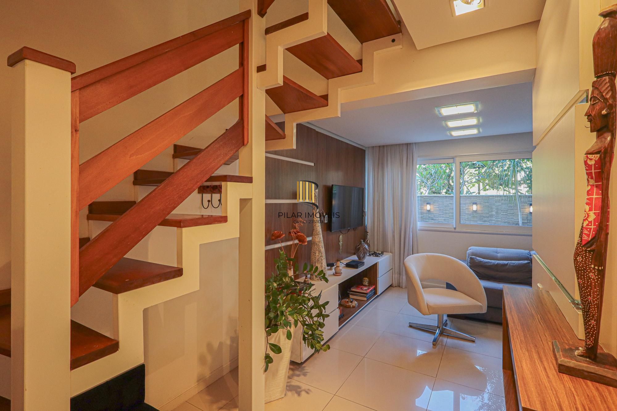 Casa em condomínio no bairro Teresópolis