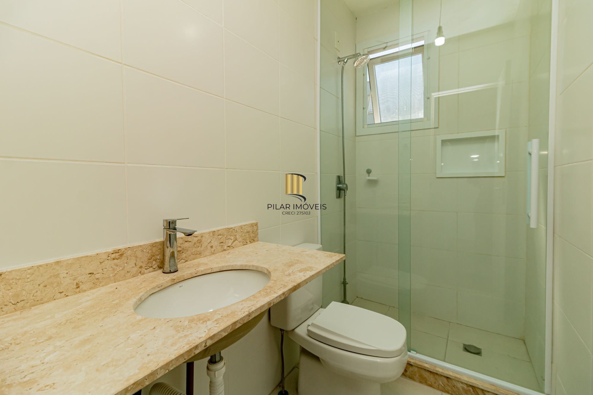 Casa em condomínio a venda na Lomba do Pinheiro