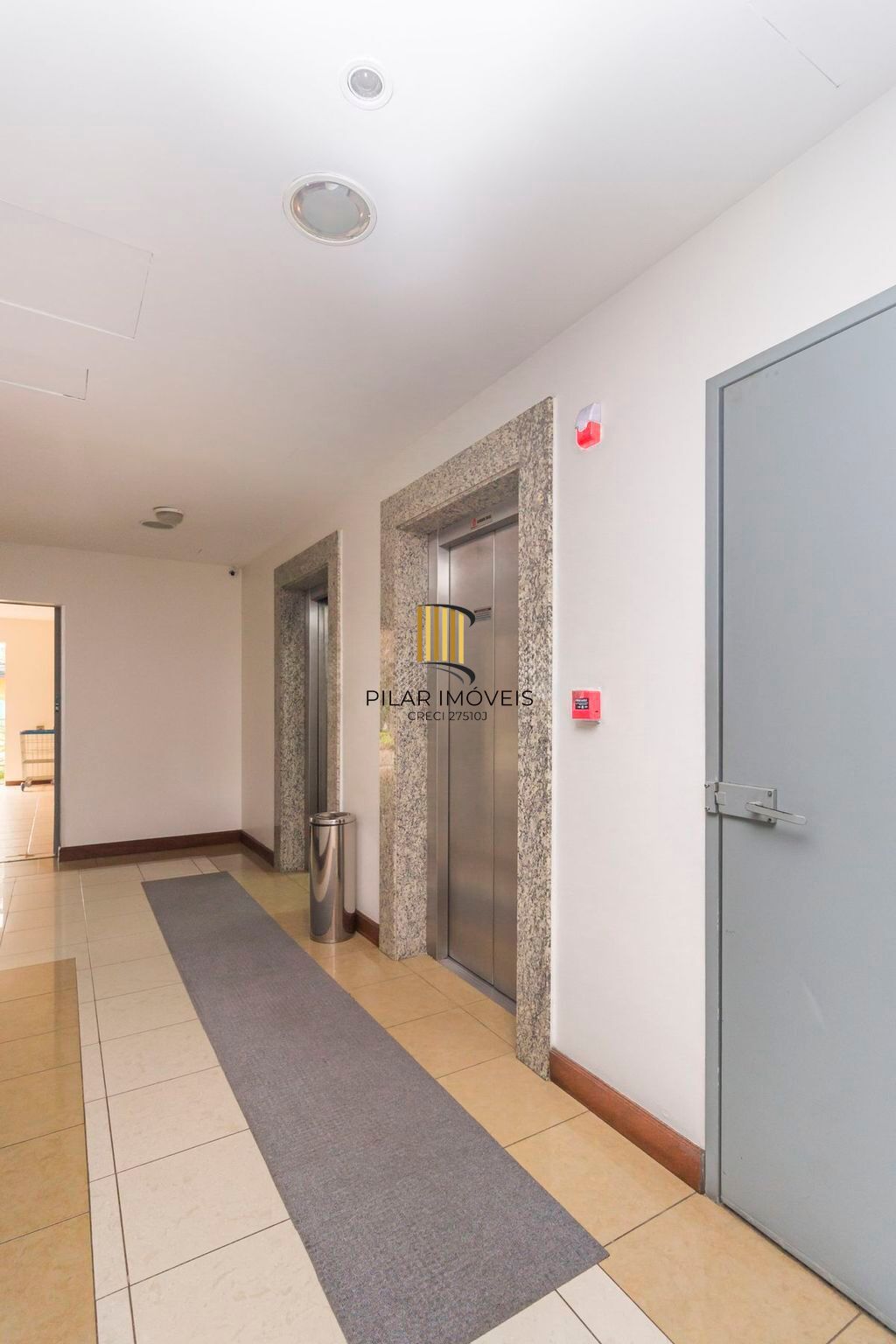 Apartamento à venda no bairro Passo D'areia em Porto Alegre/RS