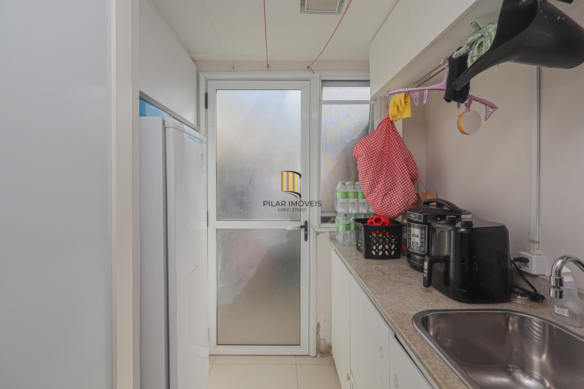 Casa em condomínio a venda no condomínio Villa Serena bairro Teresópolis