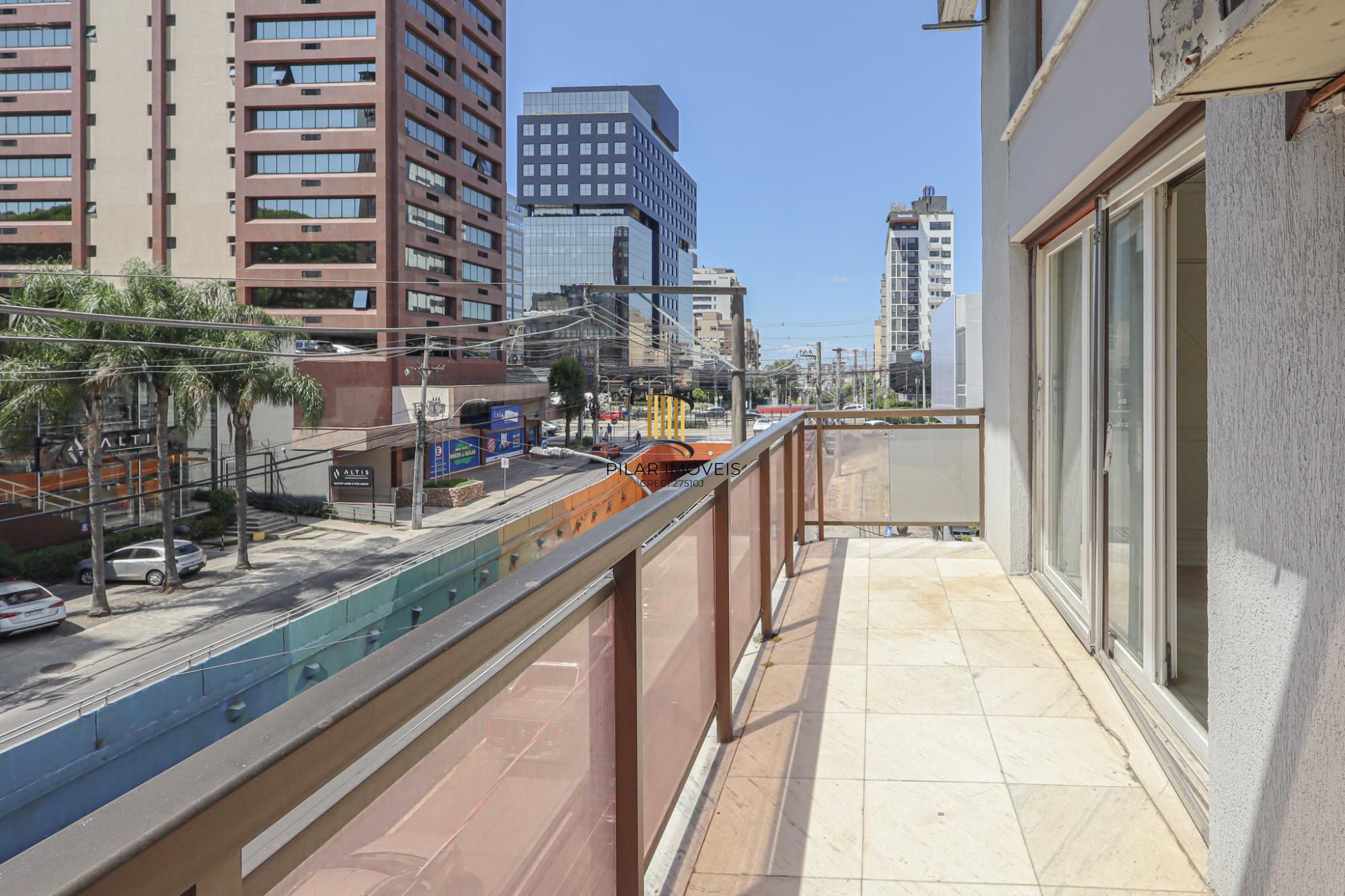 Apartamento a venda no bairro Mont' Serrat