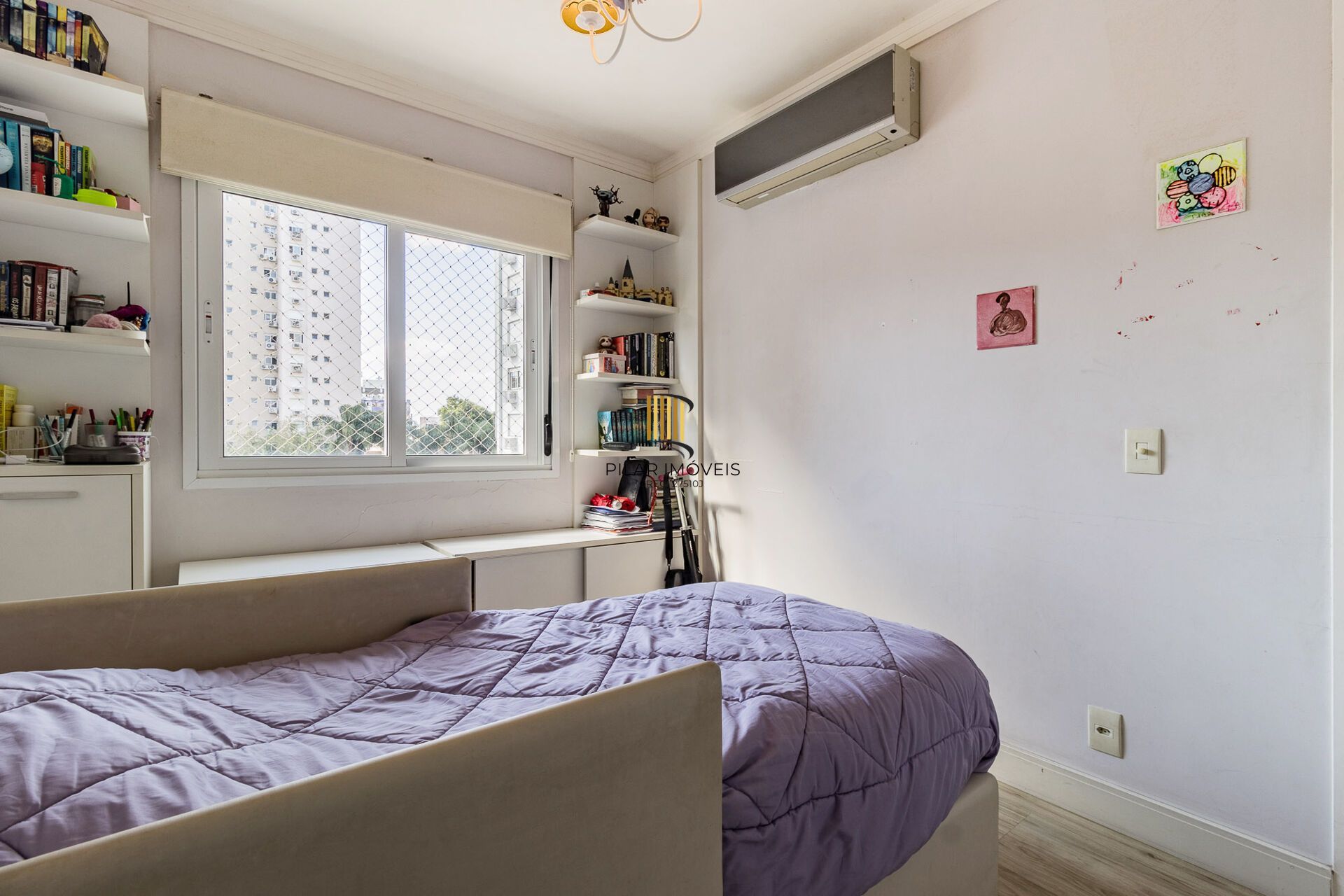 Apartamento à venda no bairro Passo D'areia em Porto Alegre/RS