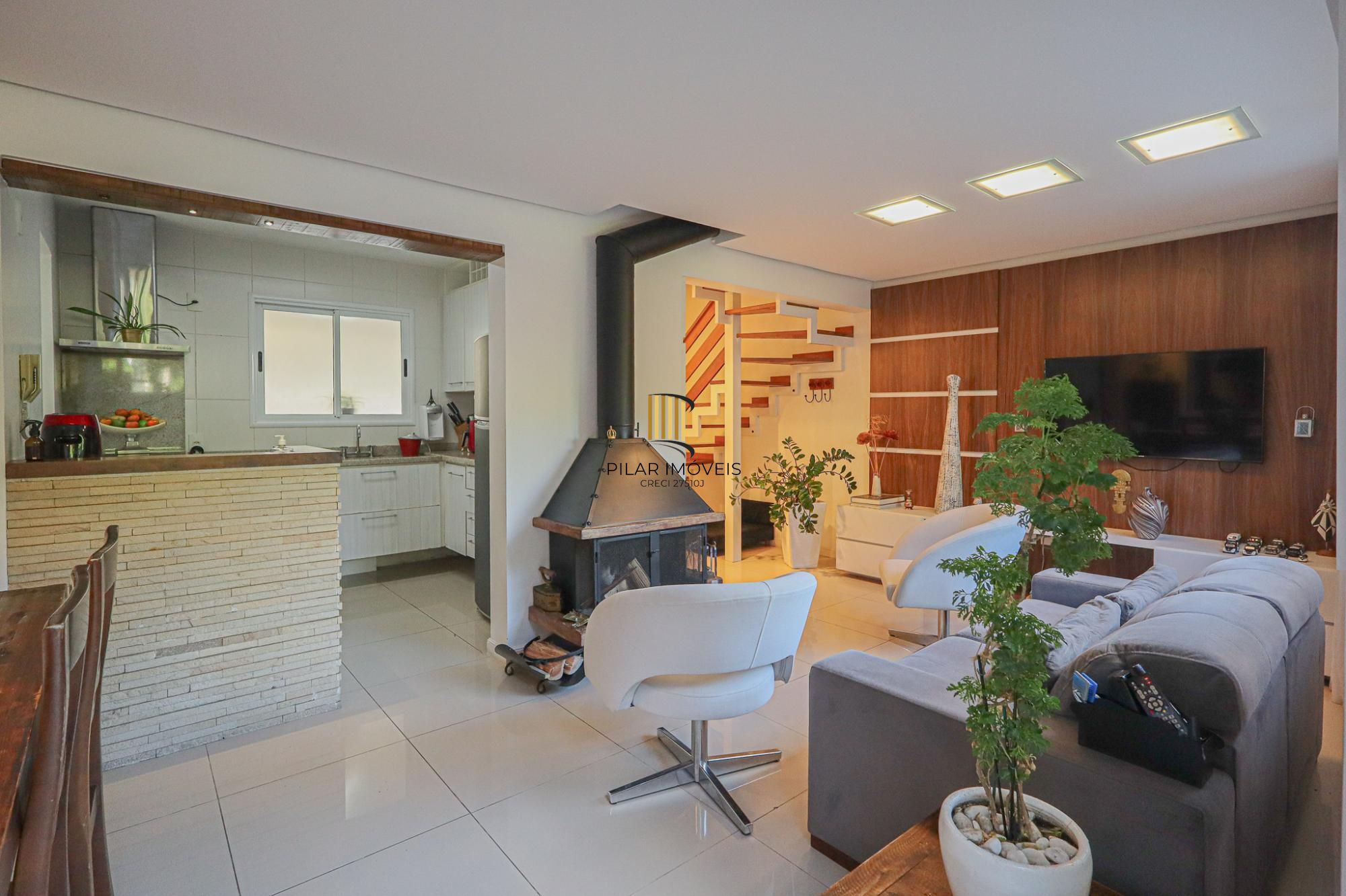 Casa em condomínio no bairro Teresópolis