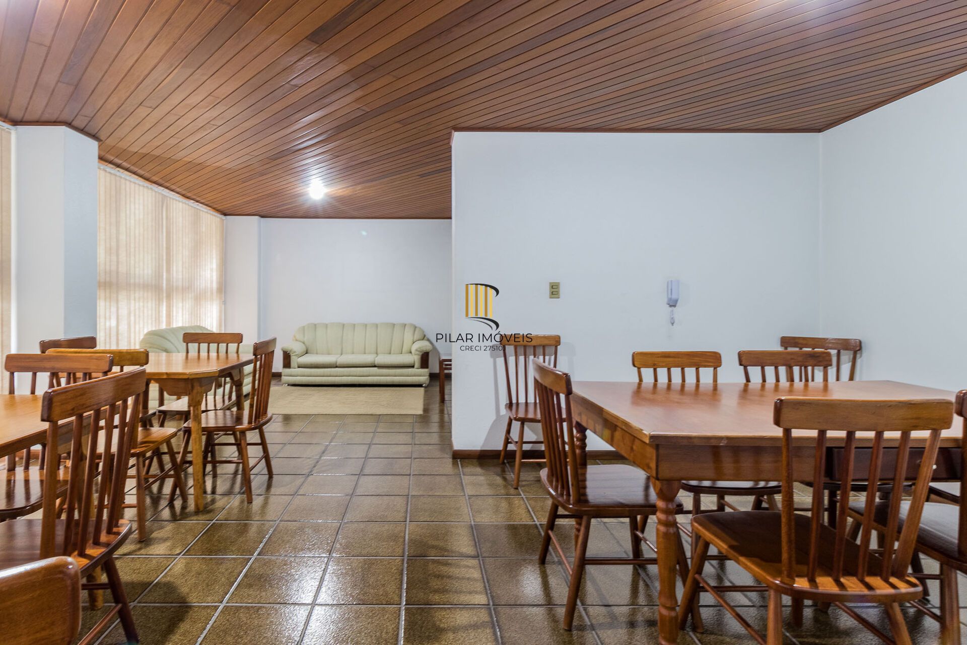 Apartamento à venda no bairro Jardim Lindóia em Porto Alegre/RS