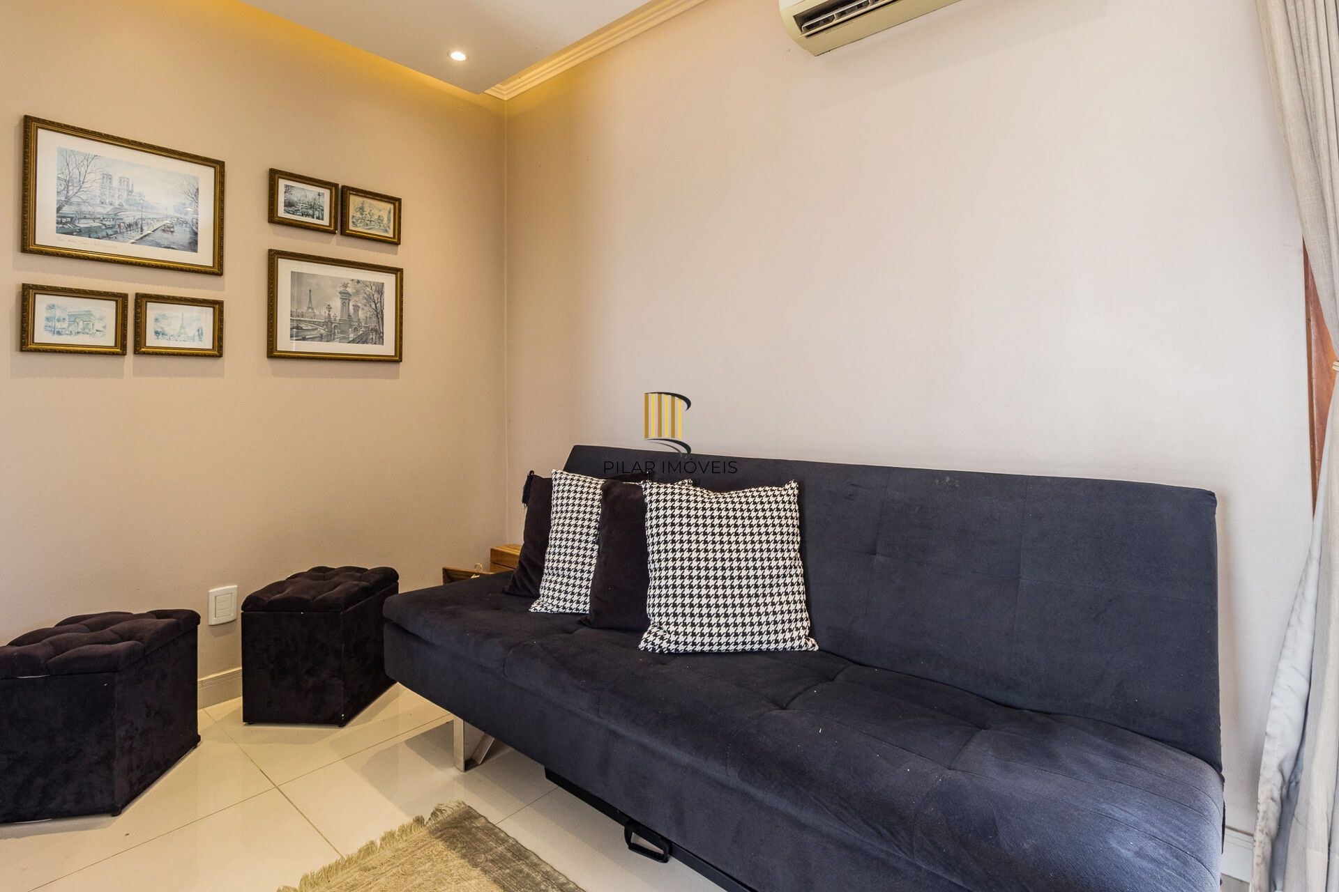 Apartamento à venda no bairro Jardim Lindóia em Porto Alegre/RS