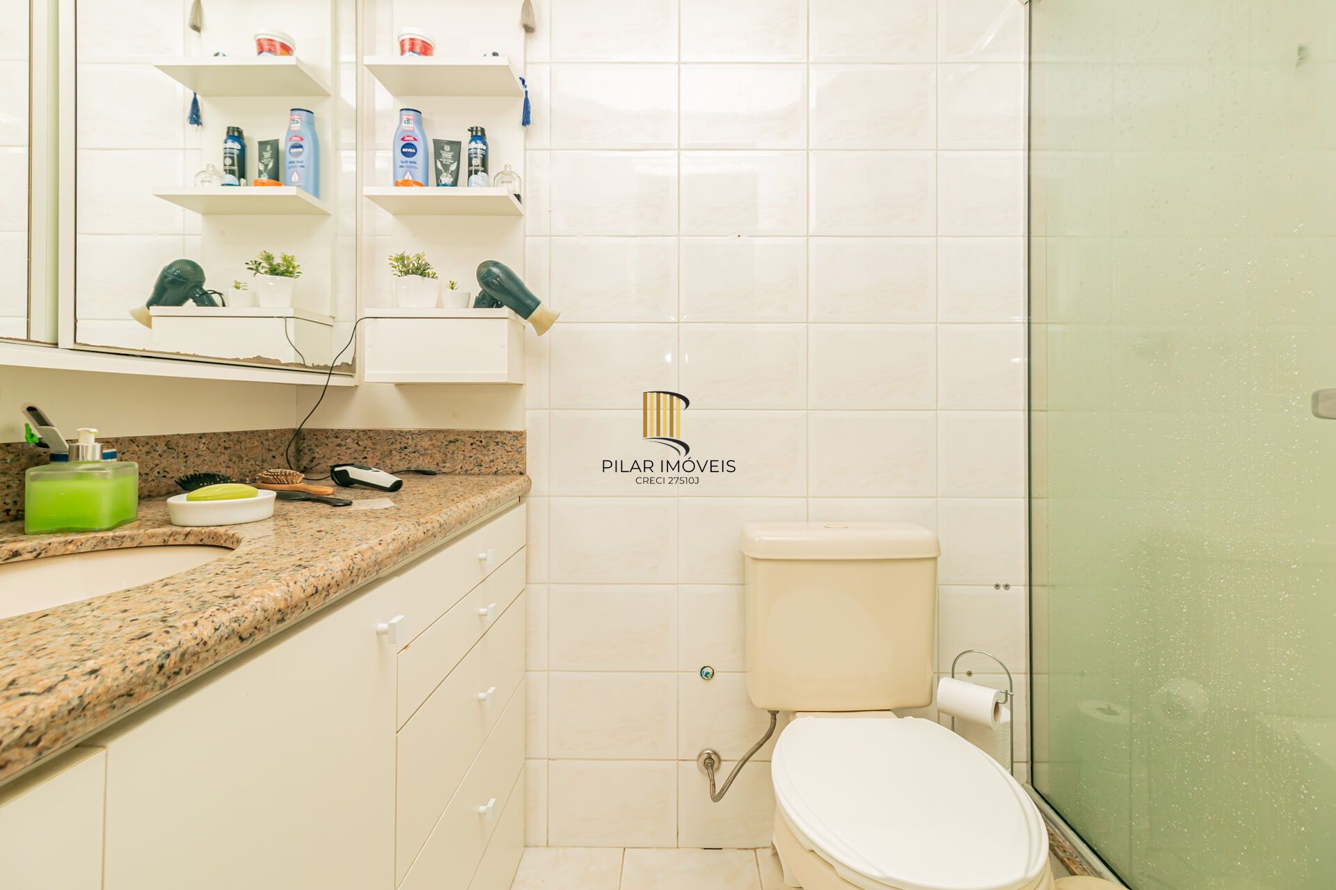 Apartamento à venda no bairro Passo D'areia em Porto Alegre/RS