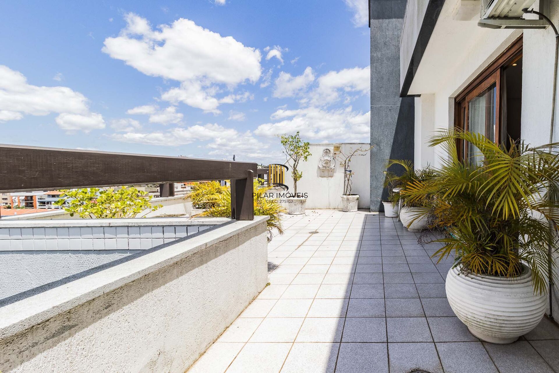 Apartamento à venda no bairro Jardim Lindóia em Porto Alegre/RS