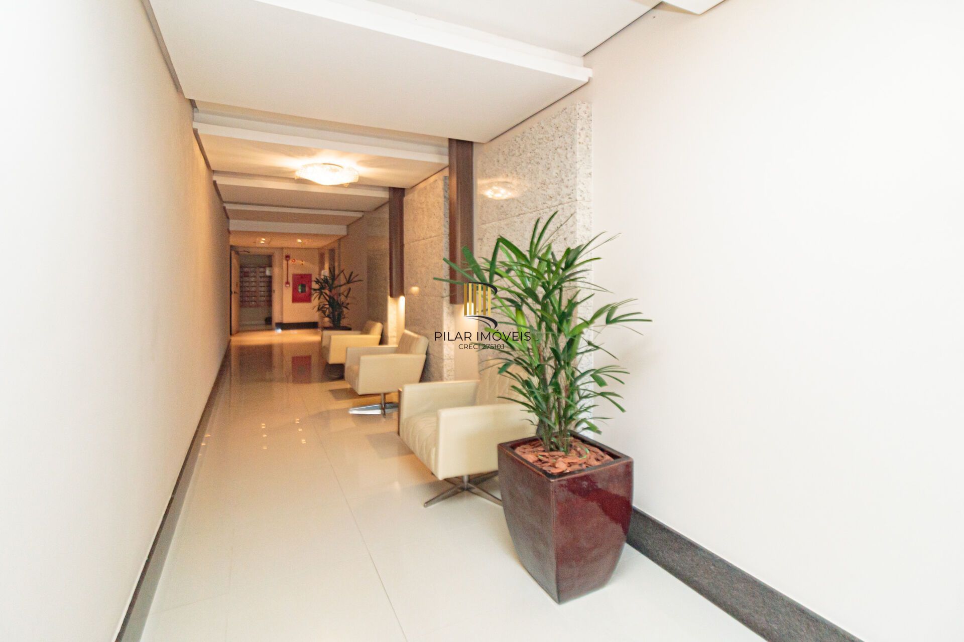 Apartamento à venda no bairro Passo da Areia em Porto Alegre/RS